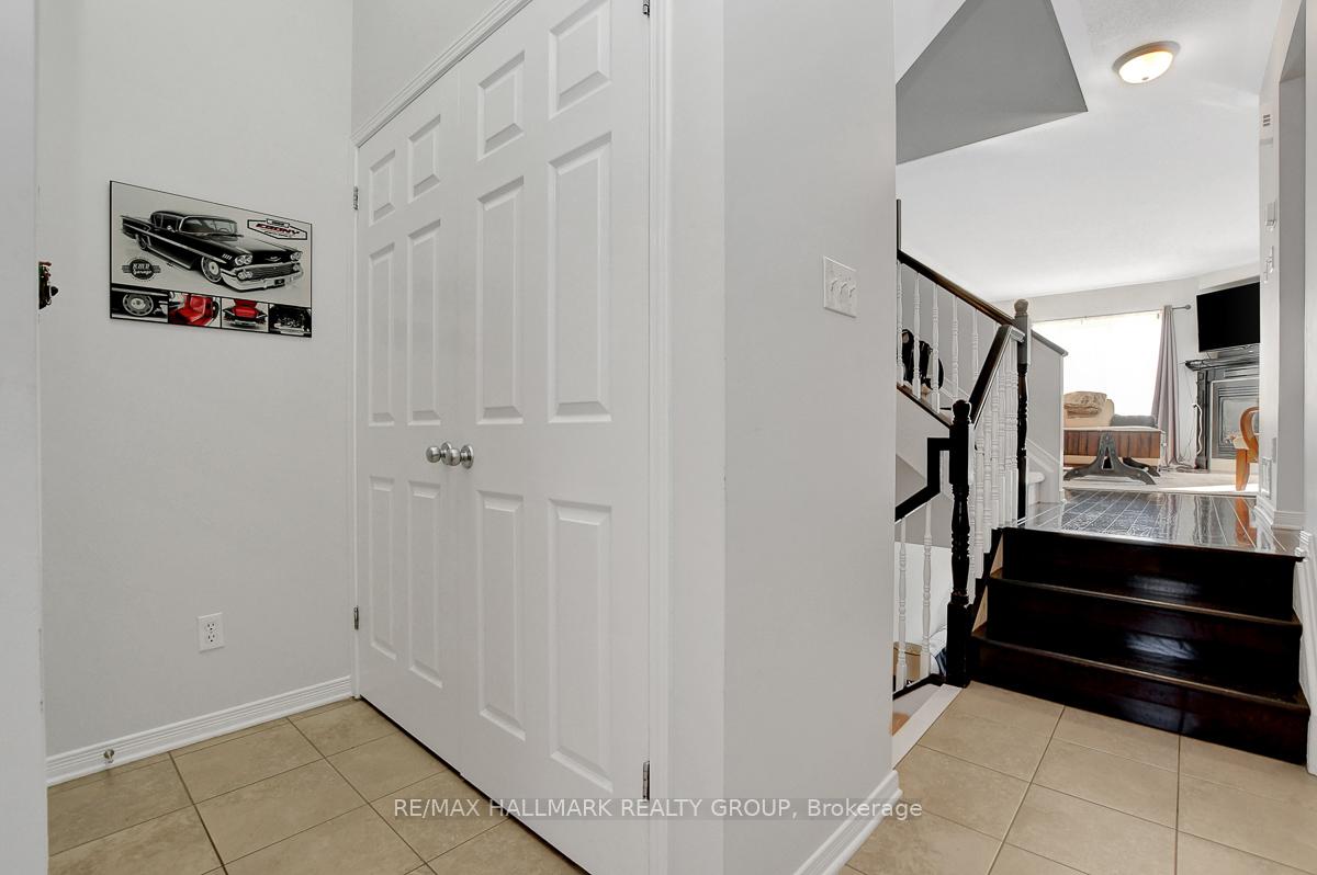 Photo 13 of 211 Sorento Street, Ottawa, Barrhaven - Strandherd — HOMEH
