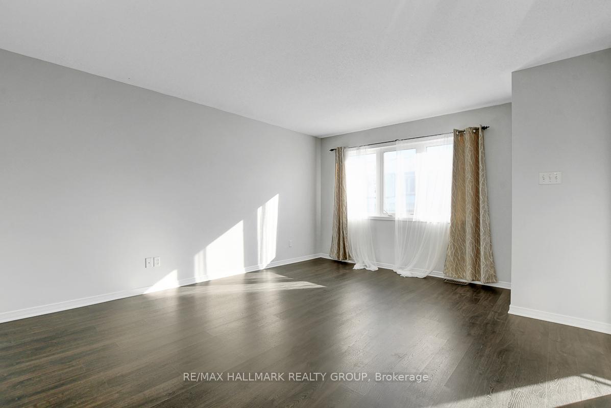 Photo 16 of 211 Sorento Street, Ottawa, Barrhaven - Strandherd — HOMEH