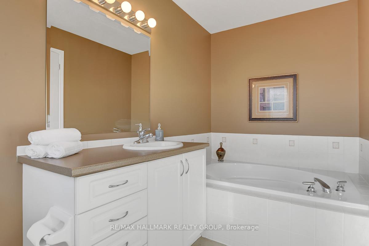 Photo 20 of 211 Sorento Street, Ottawa, Barrhaven - Strandherd — HOMEH