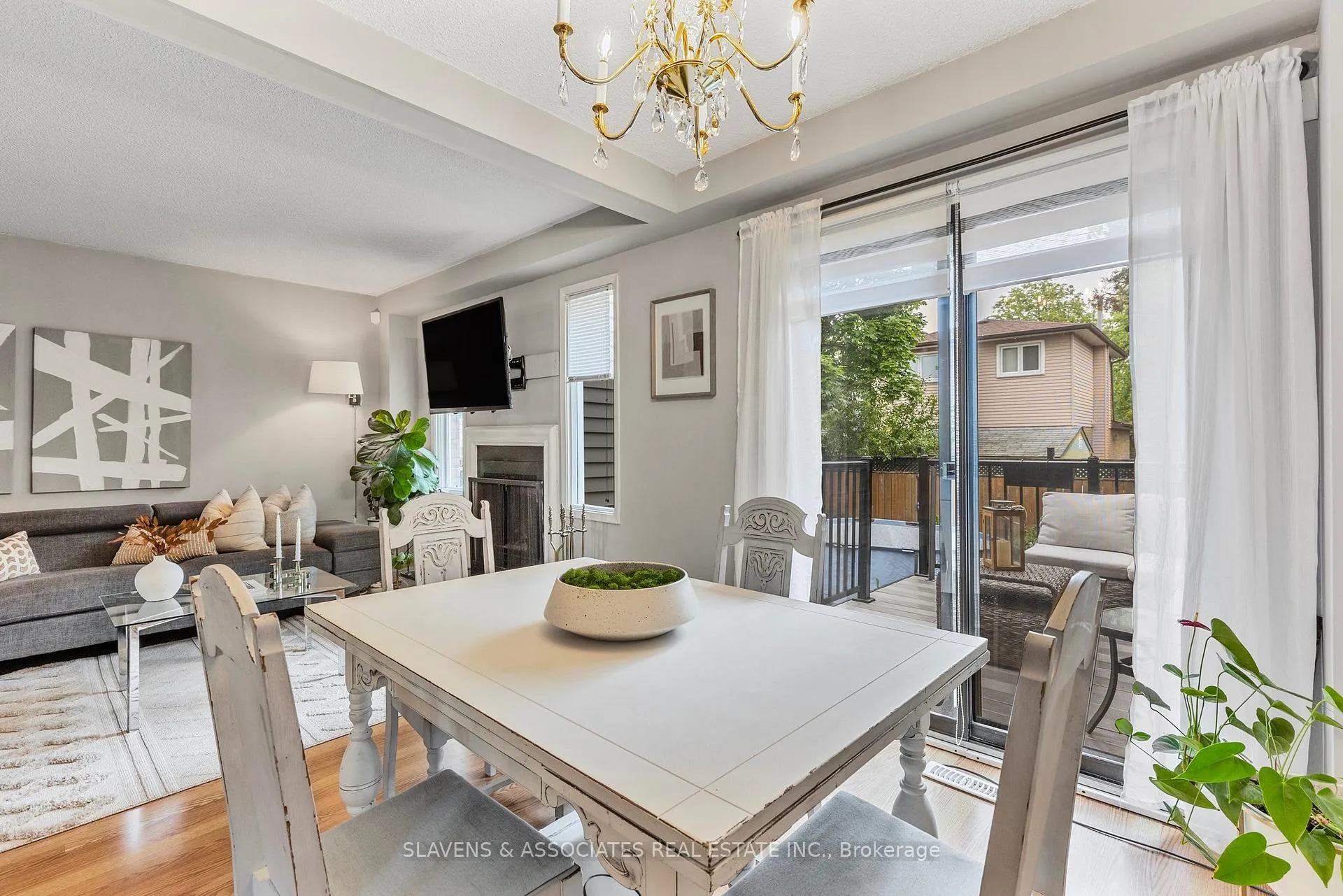 Photo 12 of 37 Vodden Street W, Brampton, Downtown Brampton — HOMEH