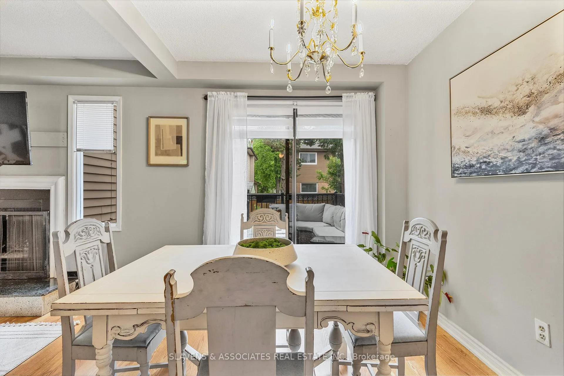 Photo 13 of 37 Vodden Street W, Brampton, Downtown Brampton — HOMEH