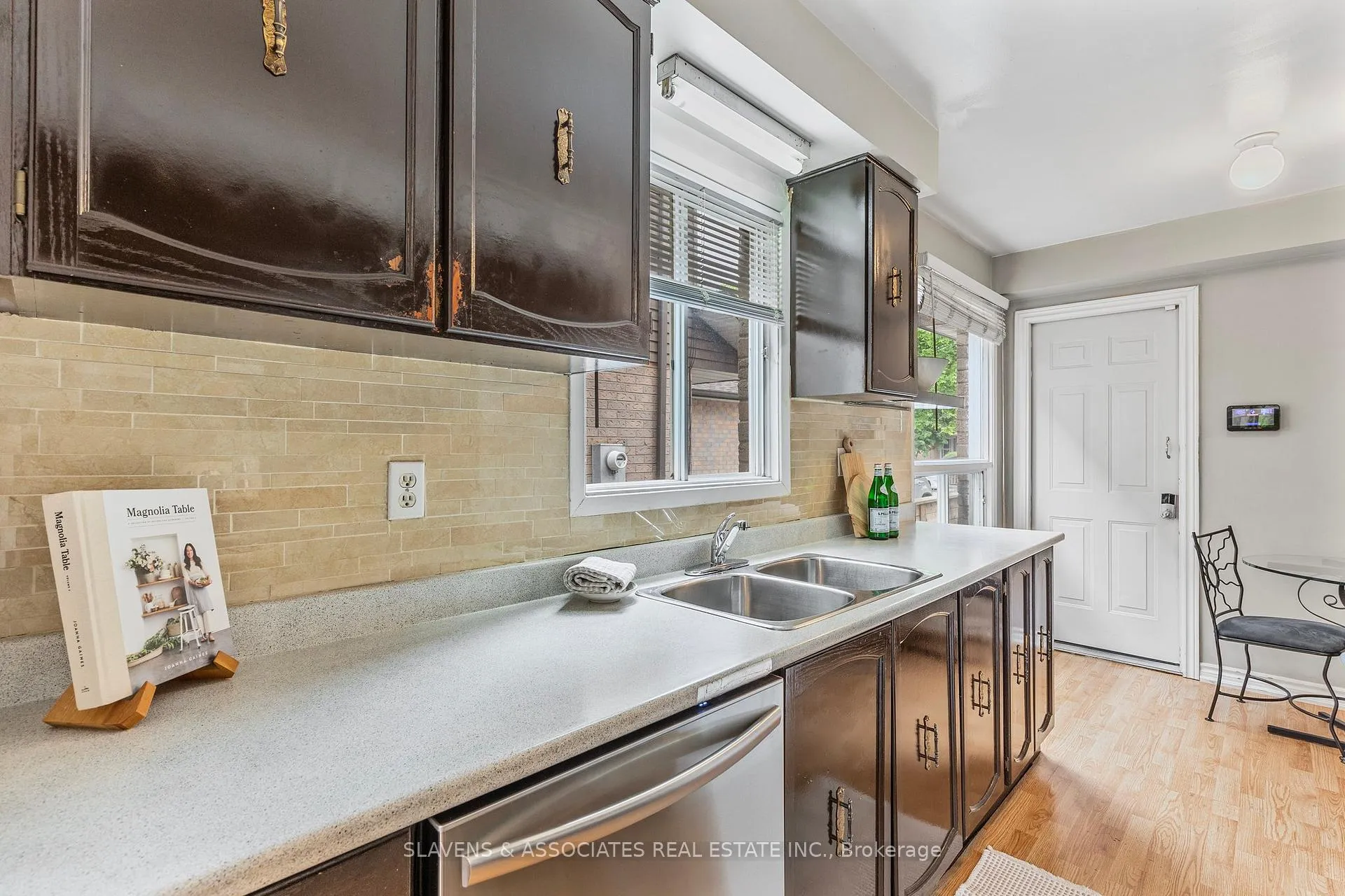Photo 16 of 37 Vodden Street W, Brampton, Downtown Brampton — HOMEH