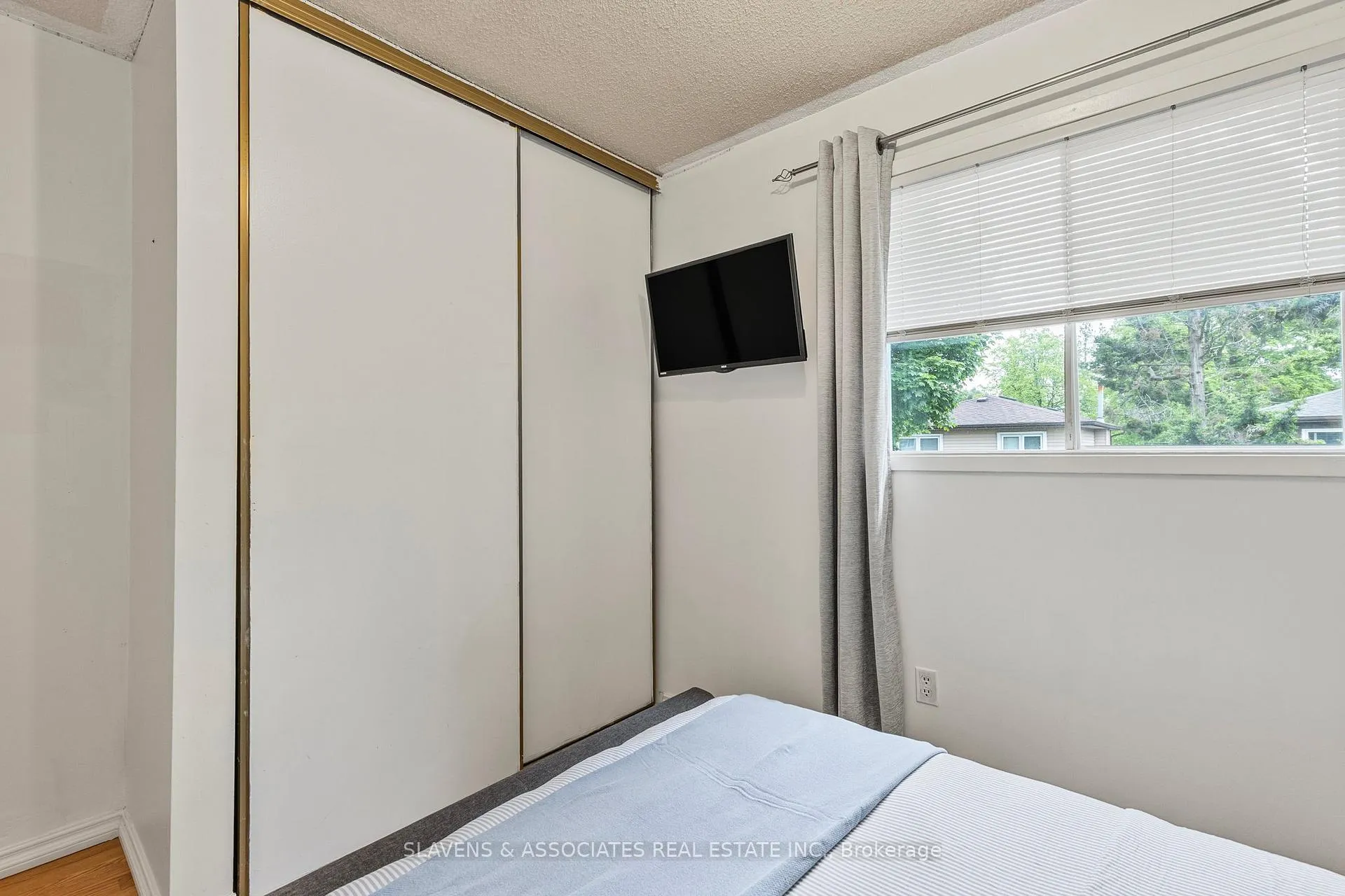 Photo 23 of 37 Vodden Street W, Brampton, Downtown Brampton — HOMEH