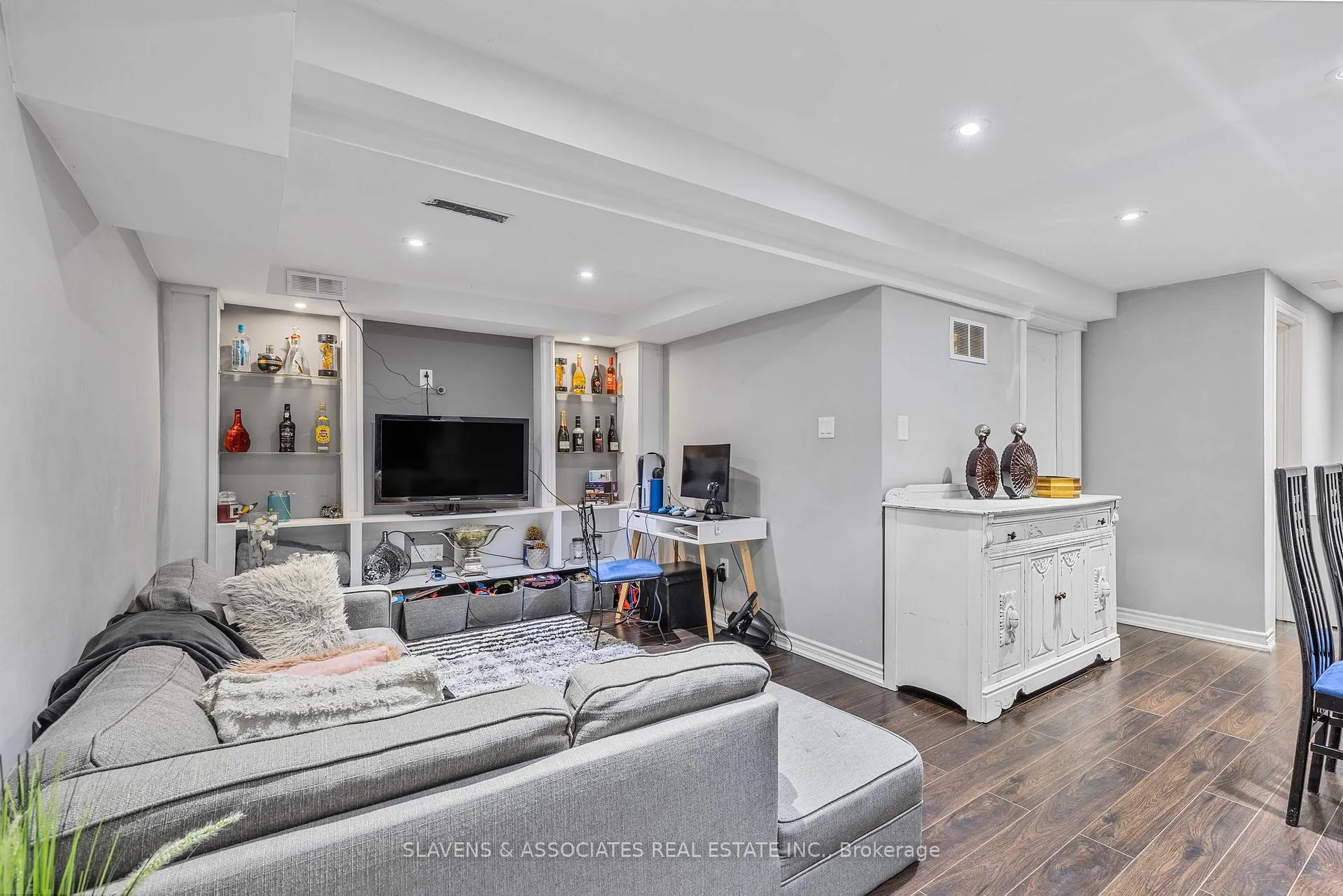 Photo 28 of 37 Vodden Street W, Brampton, Downtown Brampton — HOMEH