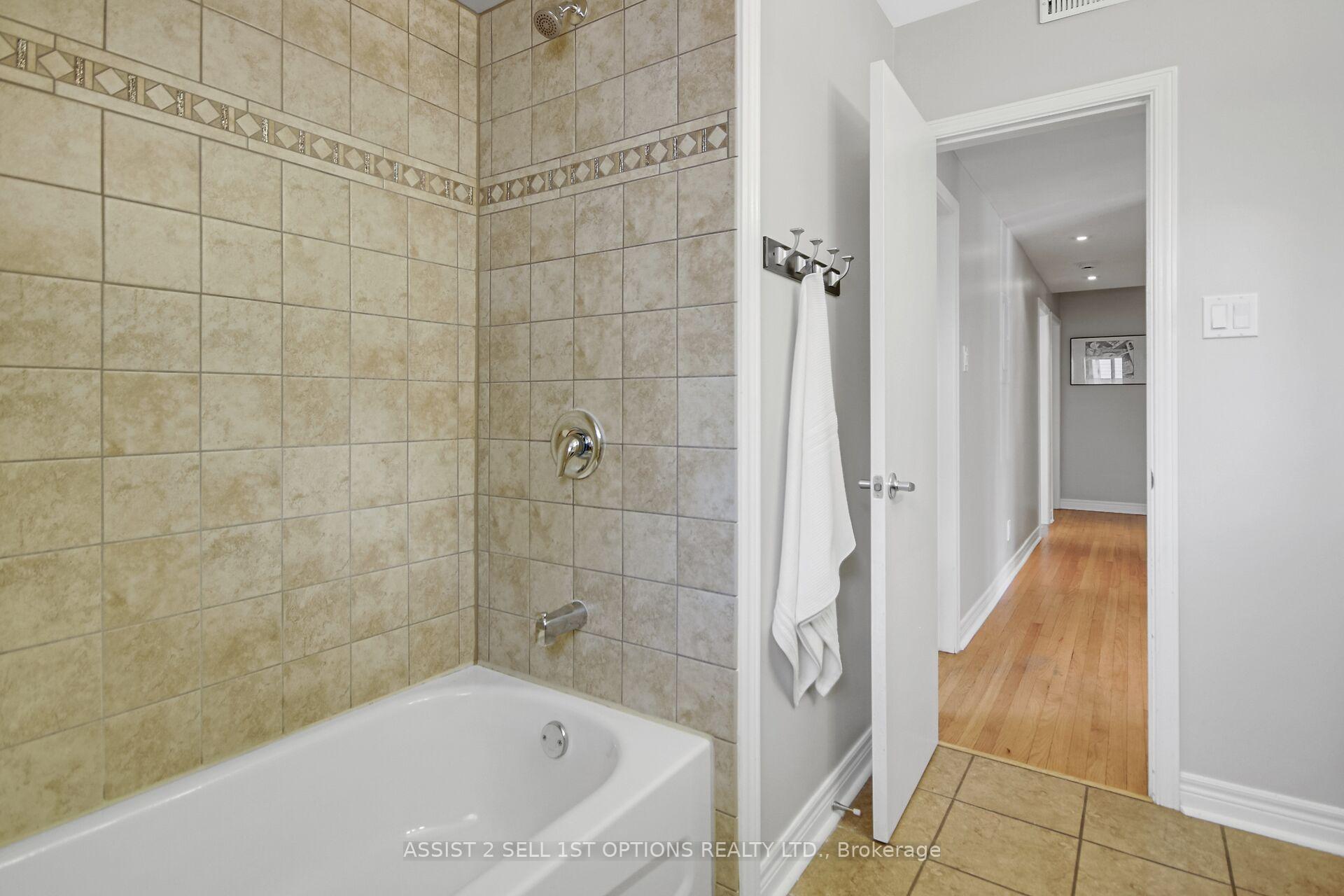 Photo 8 of 1415 Chatelain Avenue, Ottawa, Carlington — HOMEH