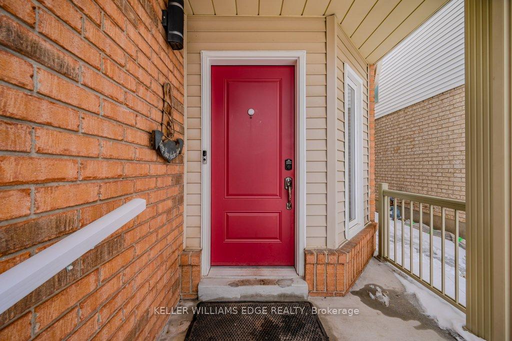 Photo 4 of 5137 Porter Street, Burlington, Uptown — HOMEH
