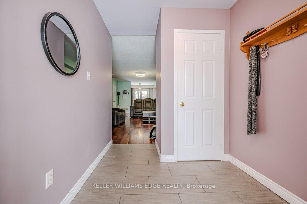 Photo 7 of 5137 Porter Street, Burlington, Uptown — HOMEH