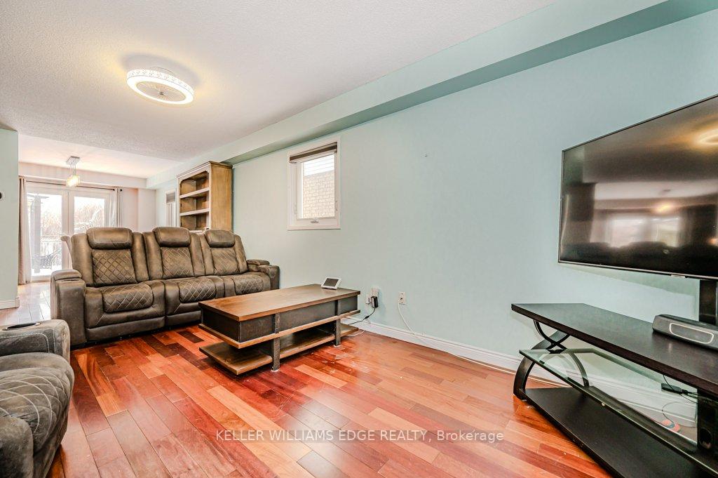 Photo 11 of 5137 Porter Street, Burlington, Uptown — HOMEH