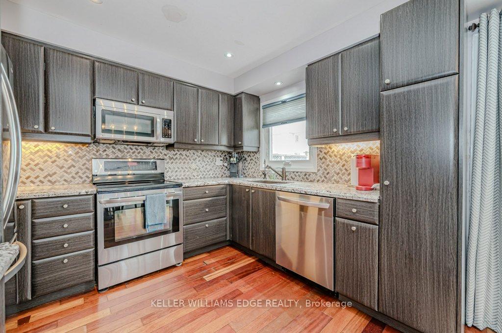 Photo 17 of 5137 Porter Street, Burlington, Uptown — HOMEH