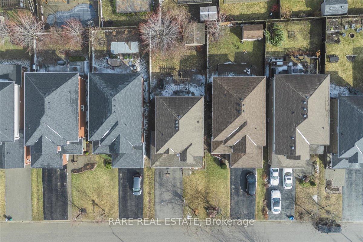 Photo 2 of 46 Sovereign's Gate, Barrie, Innis-Shore — HOMEH