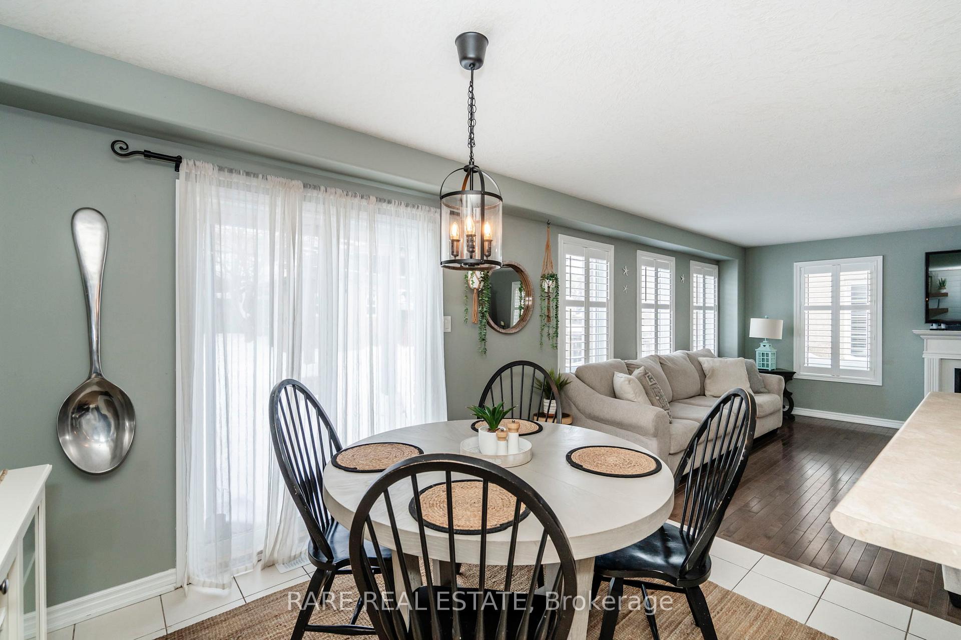 Photo 13 of 46 Sovereign's Gate, Barrie, Innis-Shore — HOMEH
