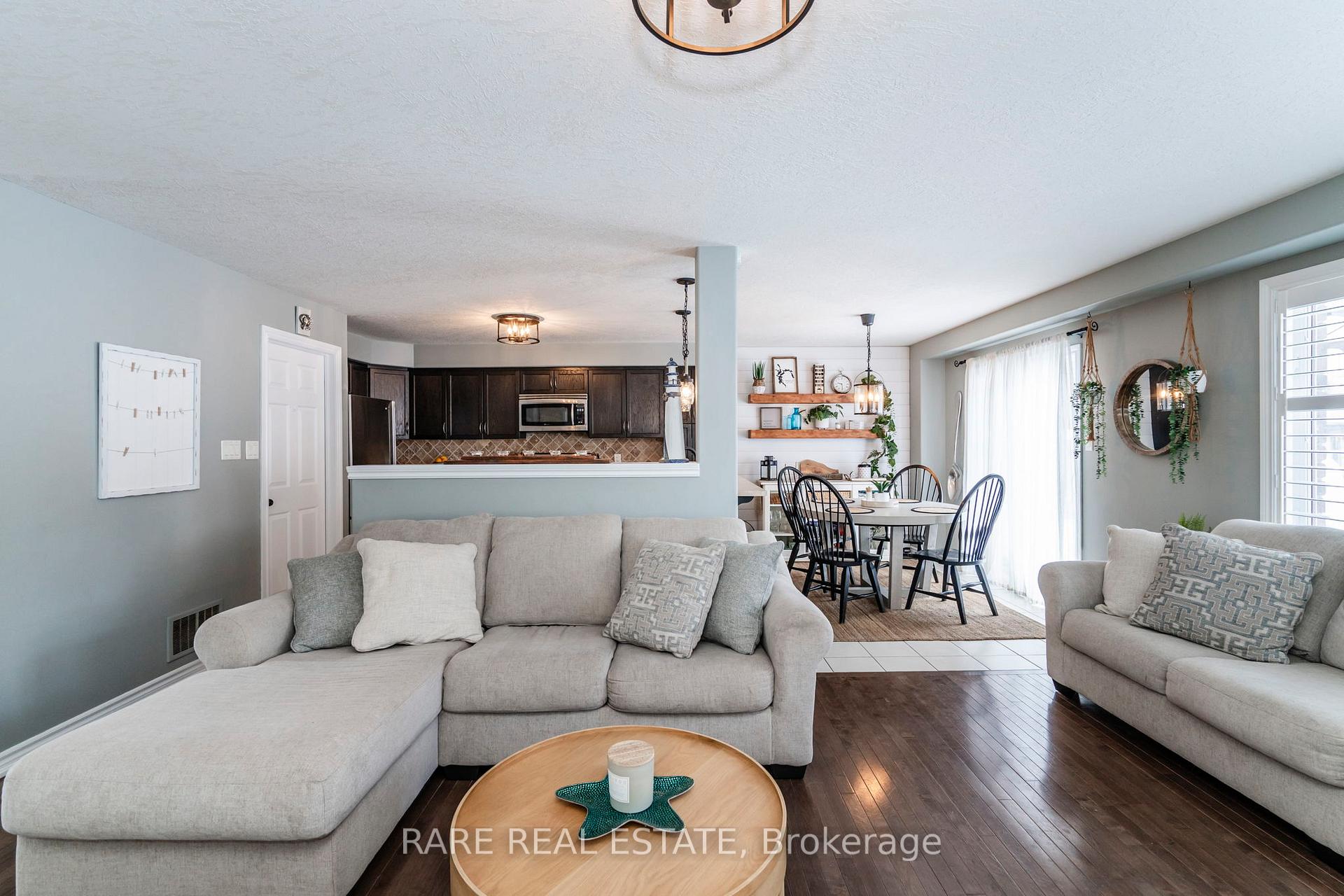Photo 17 of 46 Sovereign's Gate, Barrie, Innis-Shore — HOMEH