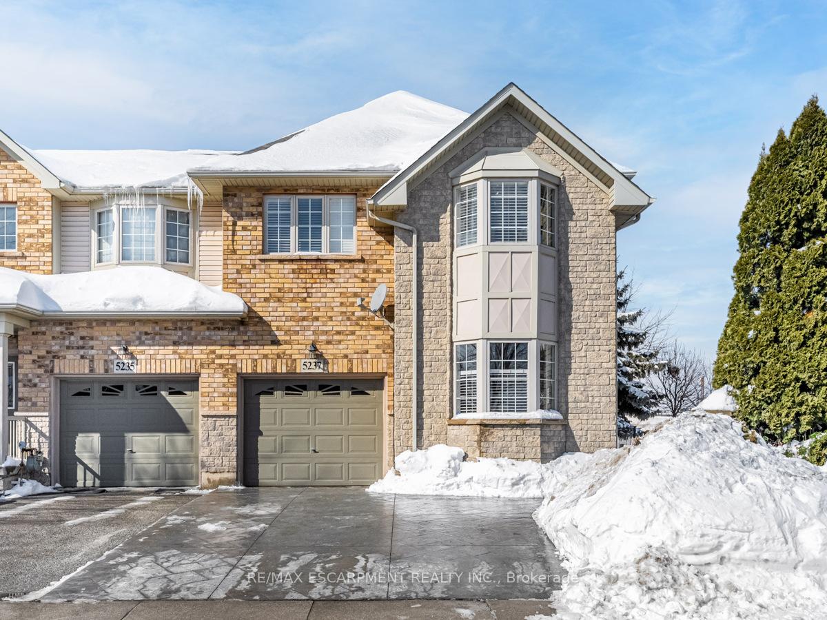 Front of 5237 Autumn Harvest Way