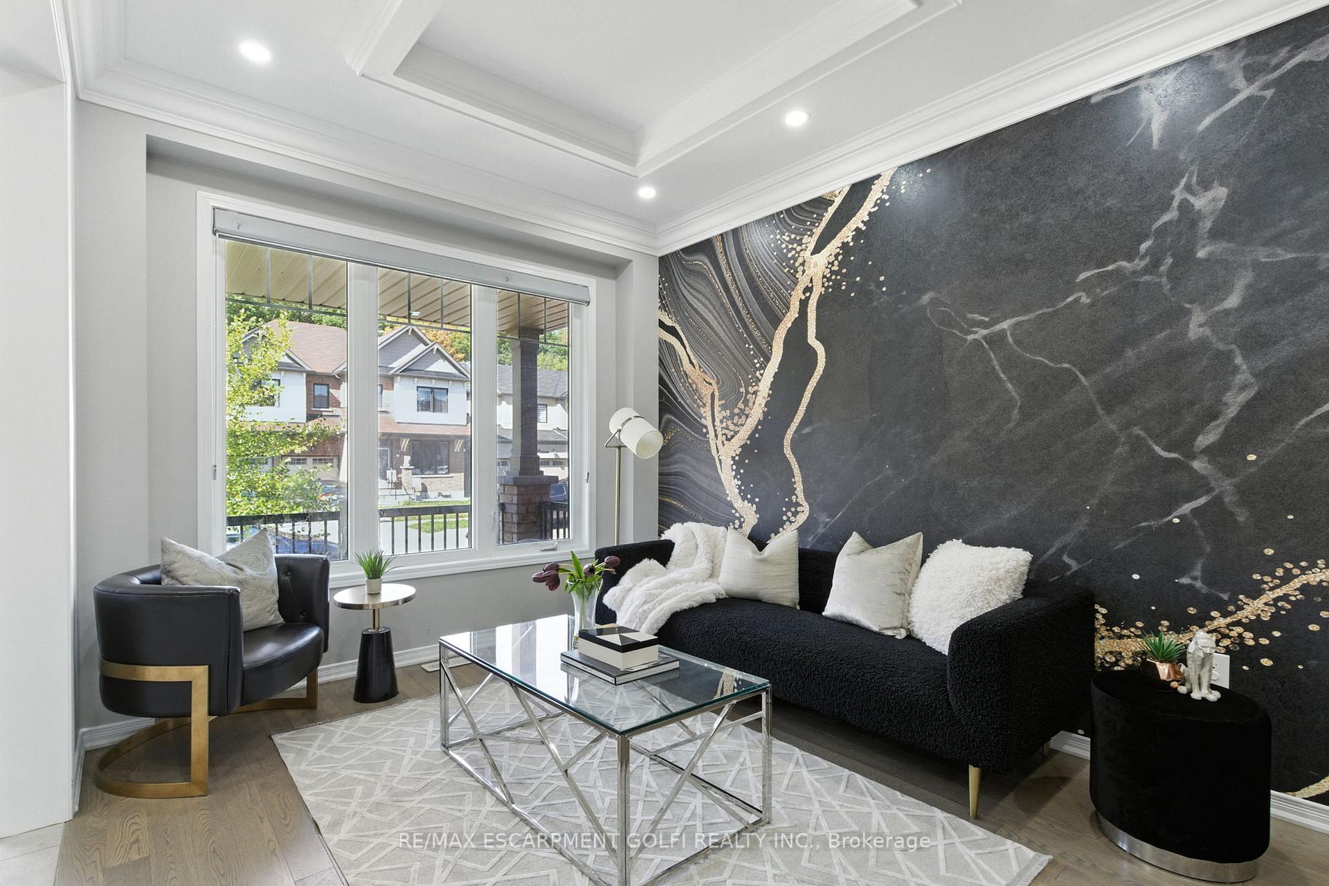 Photo 7 of 126 Cactus Crescent, Hamilton, Stoney Creek Mountain — HOMEH