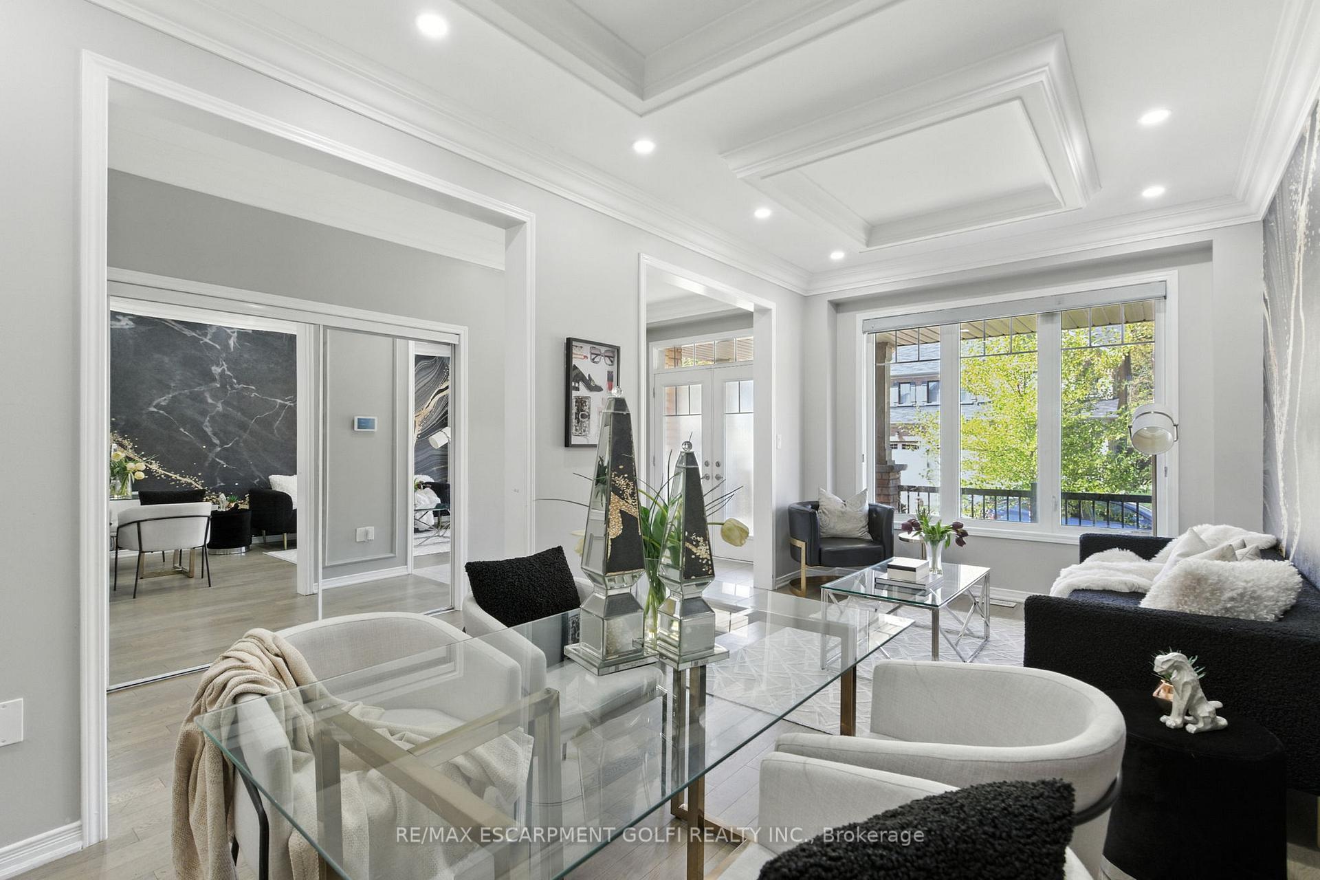 Photo 11 of 126 Cactus Crescent, Hamilton, Stoney Creek Mountain — HOMEH