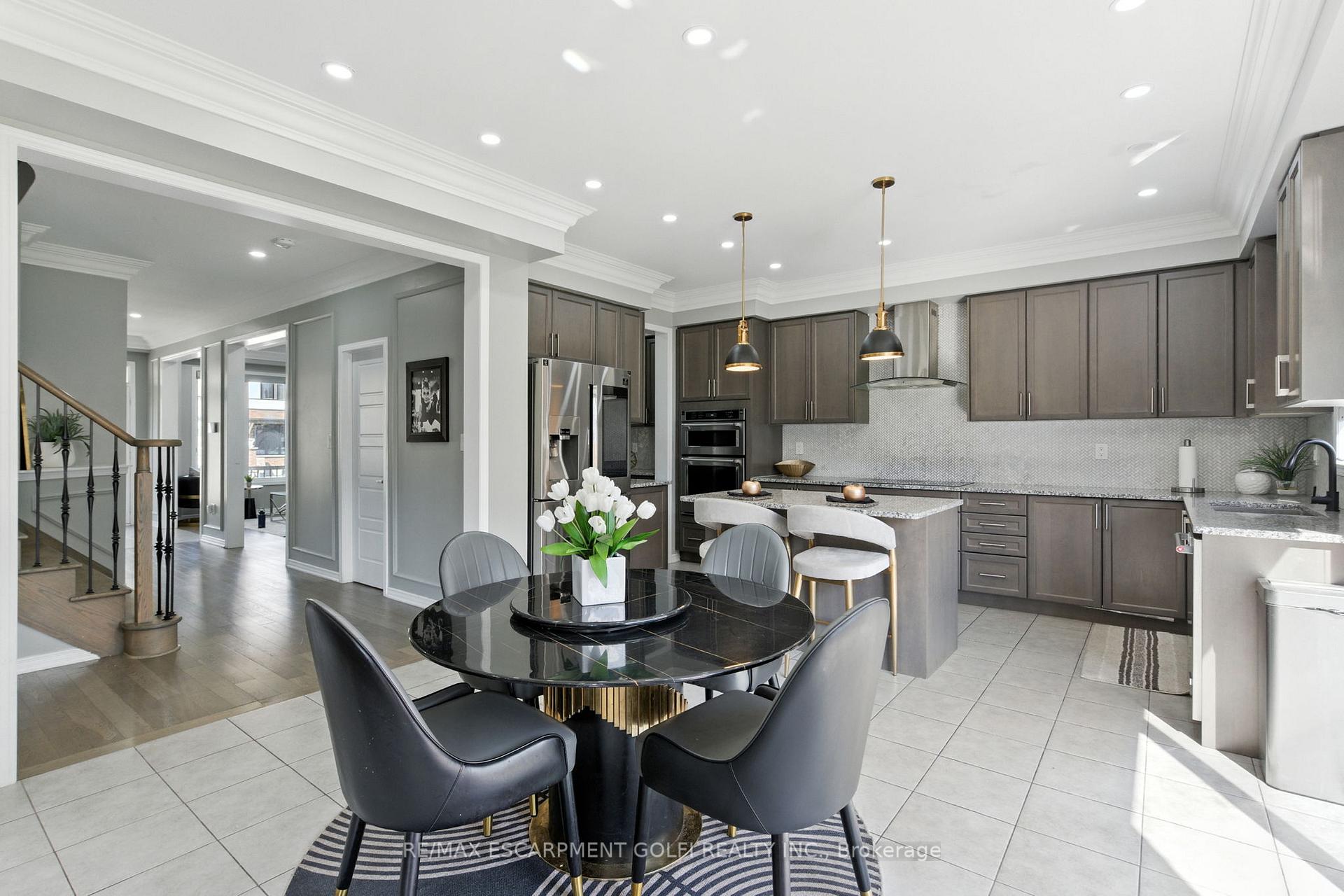 Photo 22 of 126 Cactus Crescent, Hamilton, Stoney Creek Mountain — HOMEH