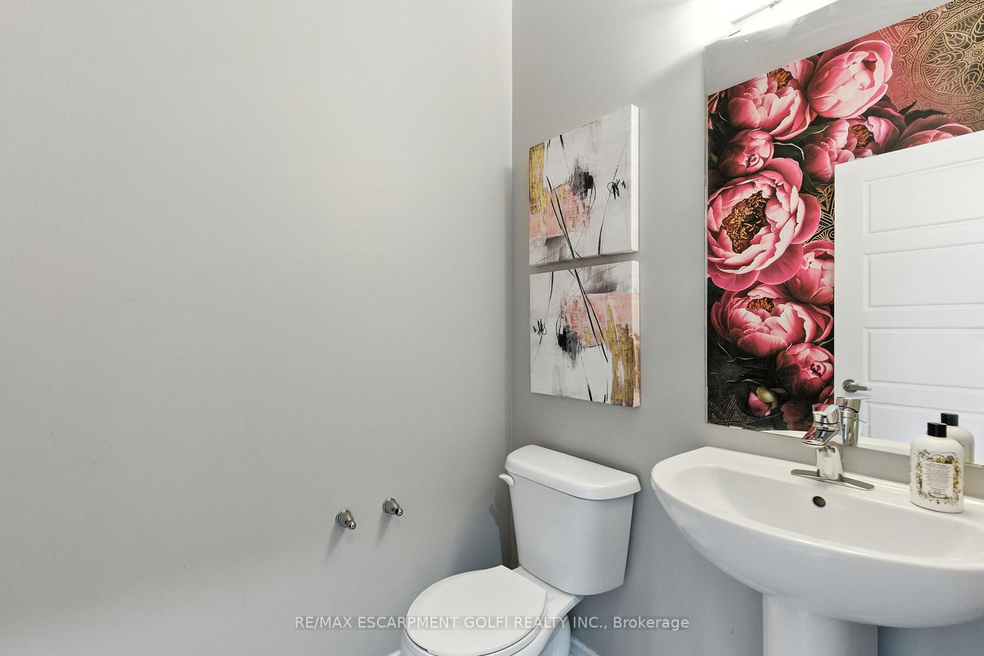 Photo 29 of 126 Cactus Crescent, Hamilton, Stoney Creek Mountain — HOMEH