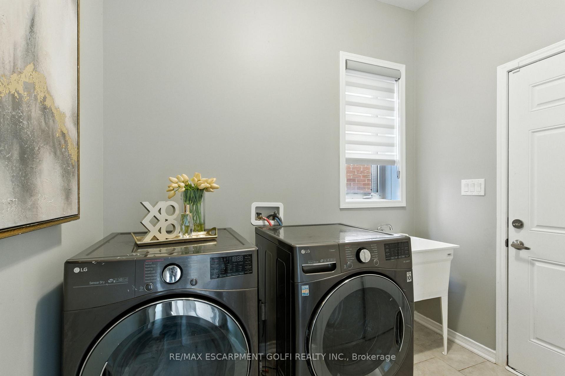 Photo 30 of 126 Cactus Crescent, Hamilton, Stoney Creek Mountain — HOMEH
