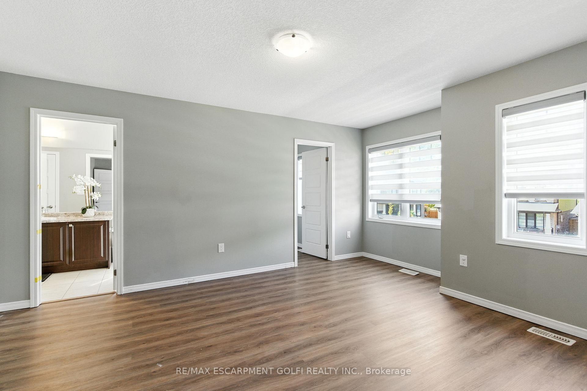 Photo 34 of 126 Cactus Crescent, Hamilton, Stoney Creek Mountain — HOMEH