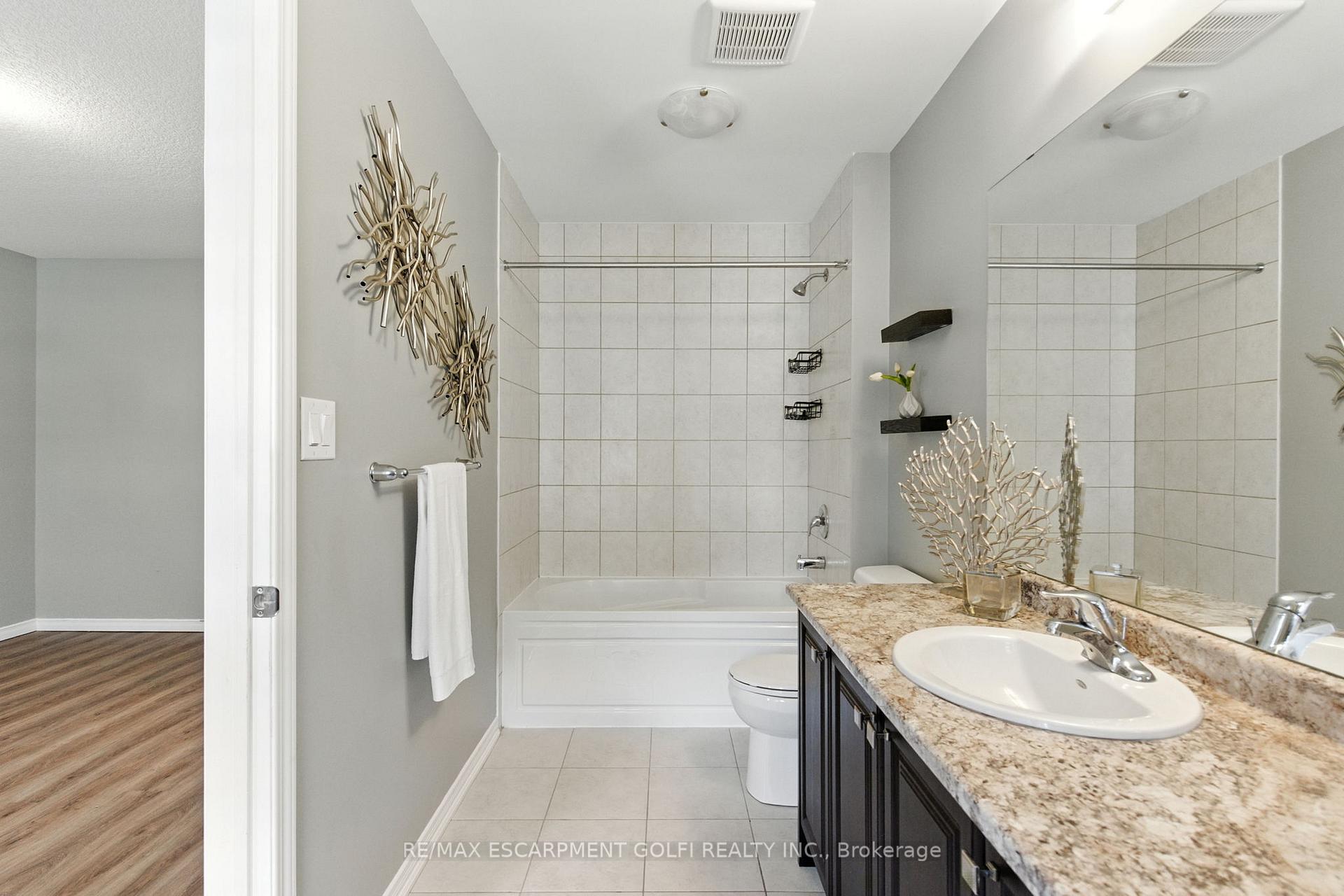 Photo 38 of 126 Cactus Crescent, Hamilton, Stoney Creek Mountain — HOMEH