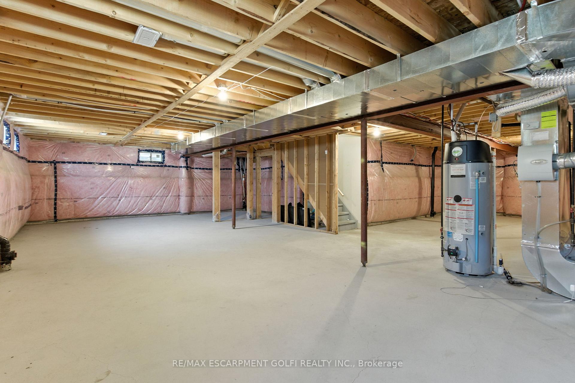 Photo 39 of 126 Cactus Crescent, Hamilton, Stoney Creek Mountain — HOMEH