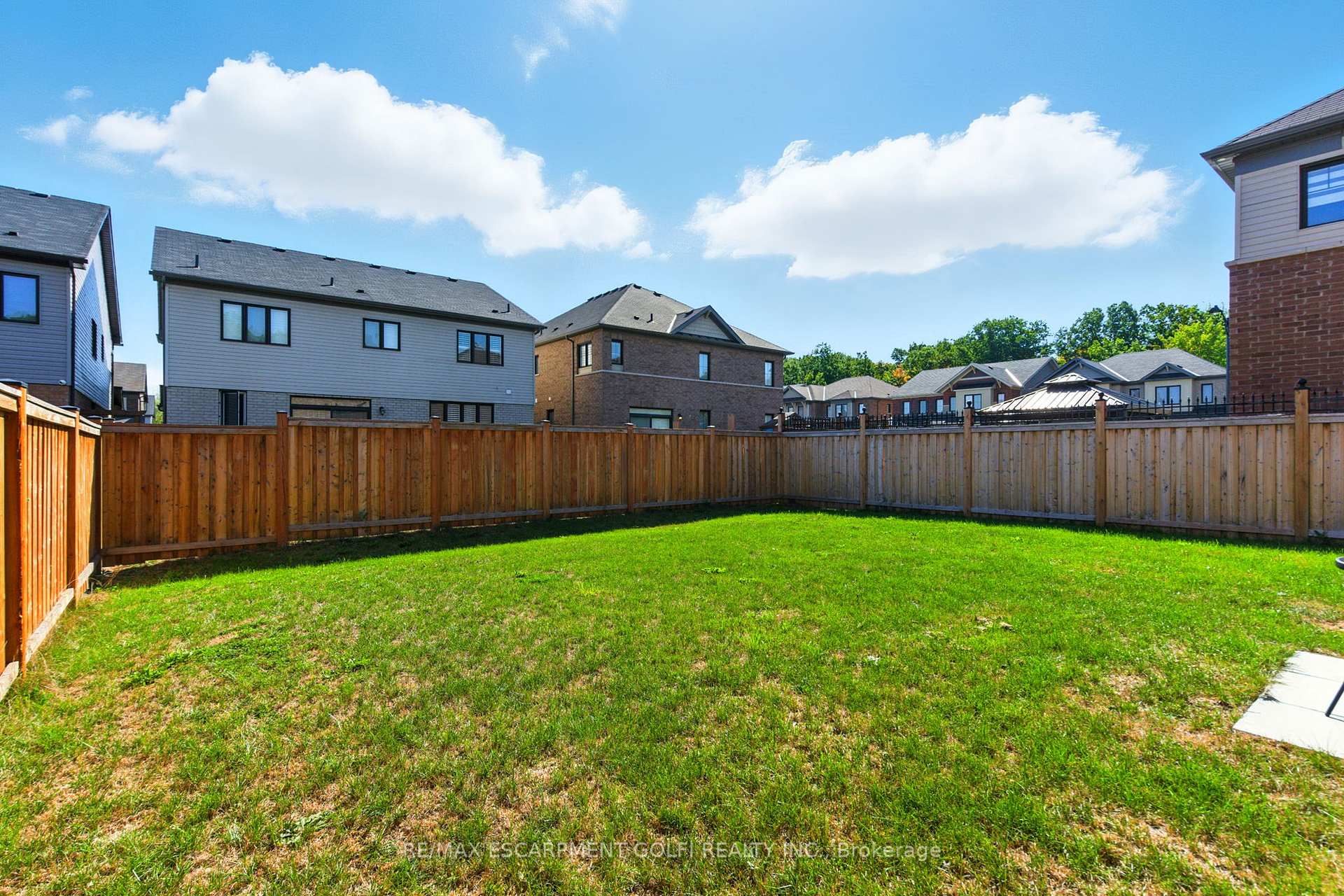 Photo 40 of 126 Cactus Crescent, Hamilton, Stoney Creek Mountain — HOMEH