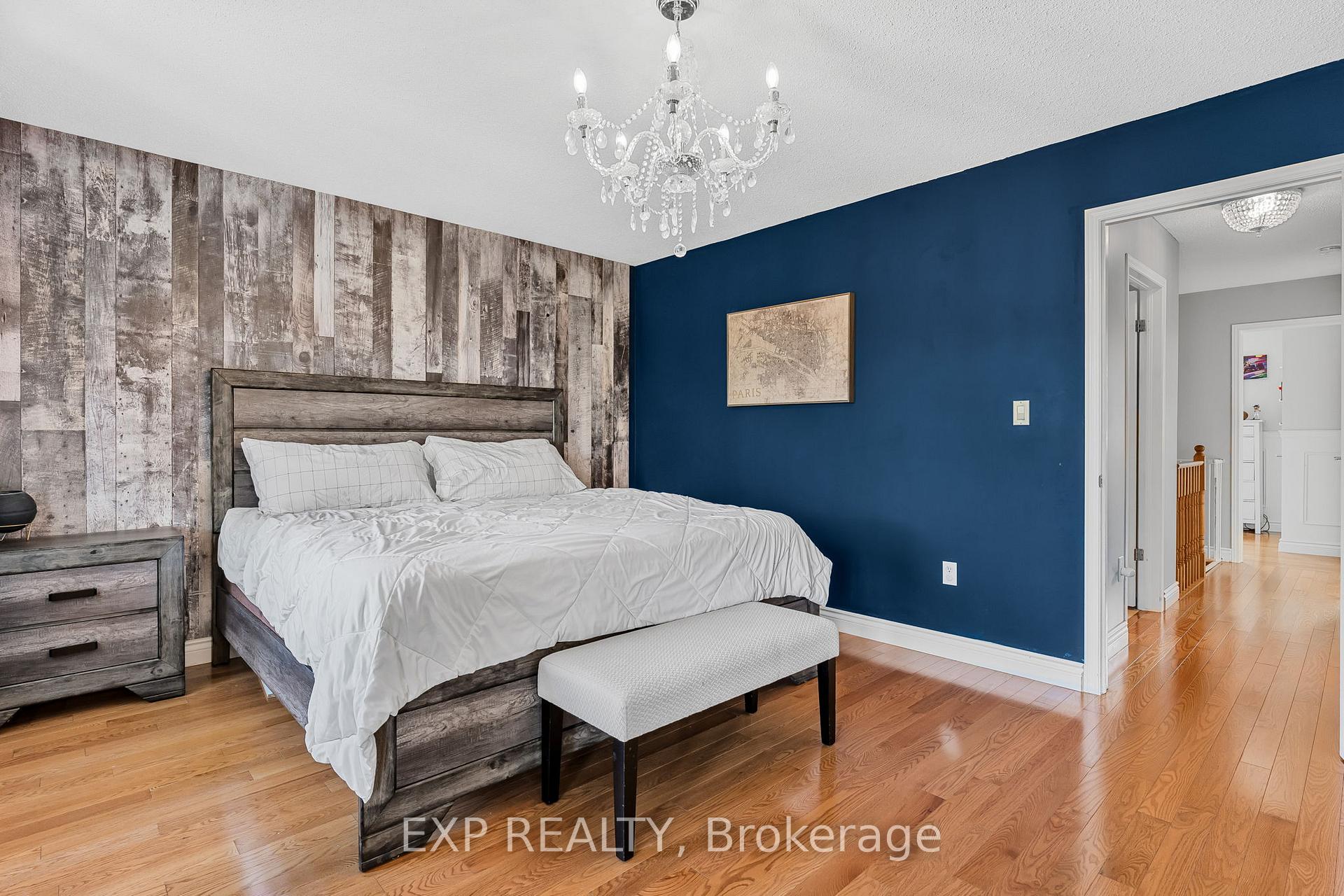 Photo 13 of 117 Glenmeadow Crescent, Hamilton, Winona Park — HOMEH
