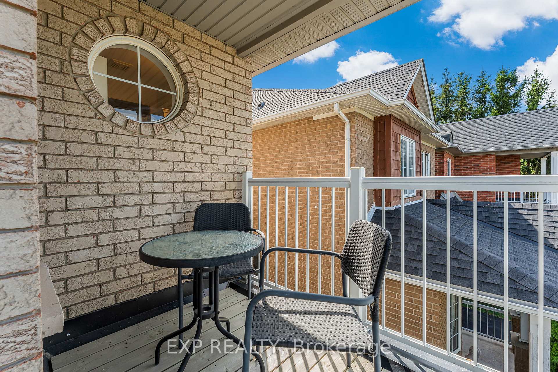 Photo 17 of 117 Glenmeadow Crescent, Hamilton, Winona Park — HOMEH