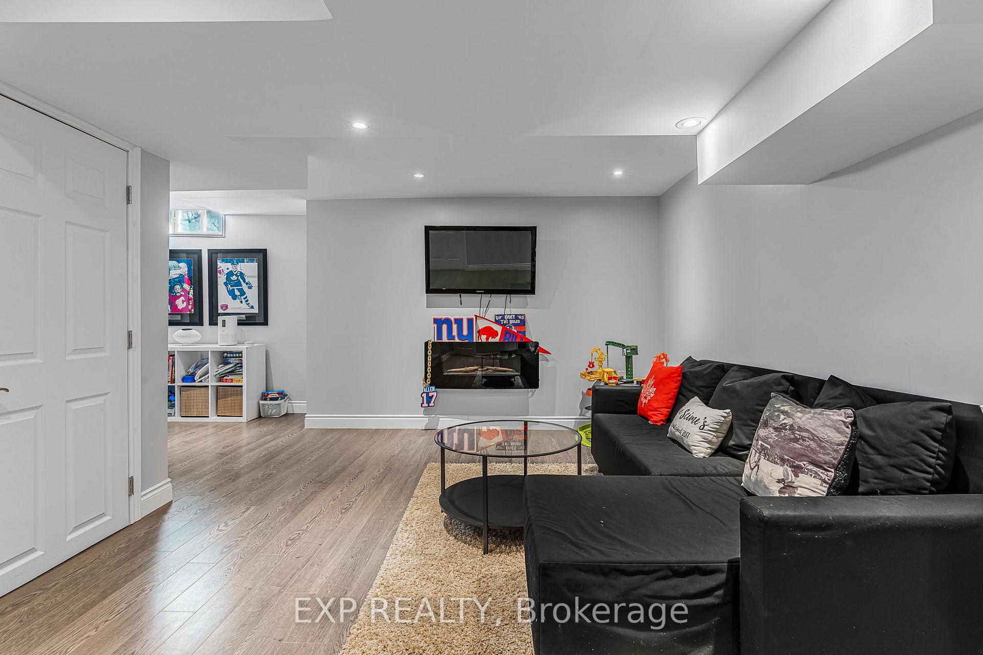 Photo 27 of 117 Glenmeadow Crescent, Hamilton, Winona Park — HOMEH
