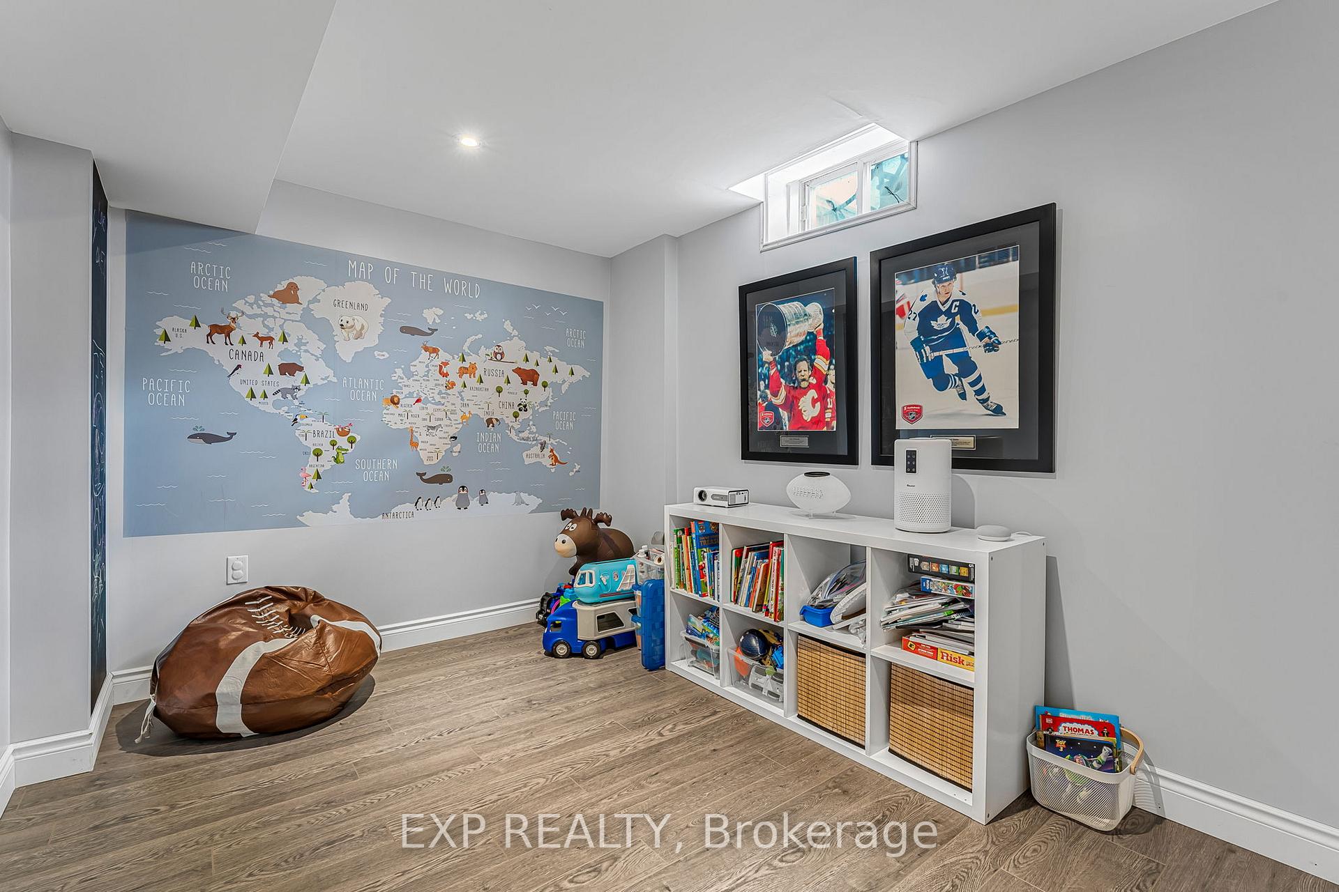 Photo 29 of 117 Glenmeadow Crescent, Hamilton, Winona Park — HOMEH