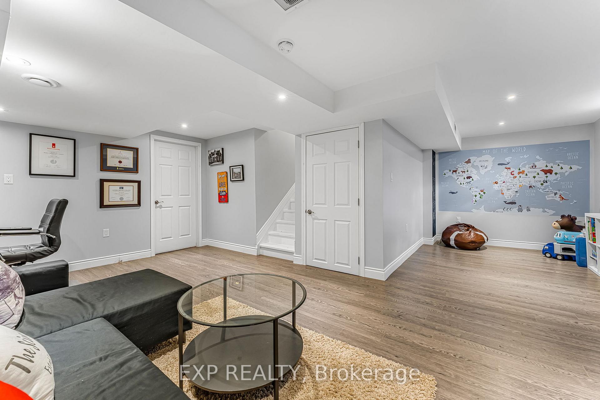 Photo 30 of 117 Glenmeadow Crescent, Hamilton, Winona Park — HOMEH