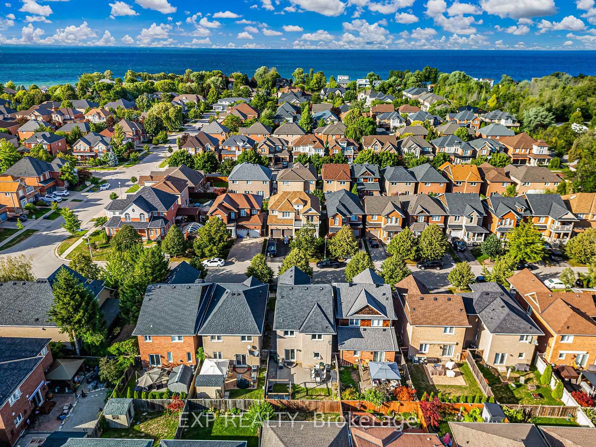 Photo 34 of 117 Glenmeadow Crescent, Hamilton, Winona Park — HOMEH