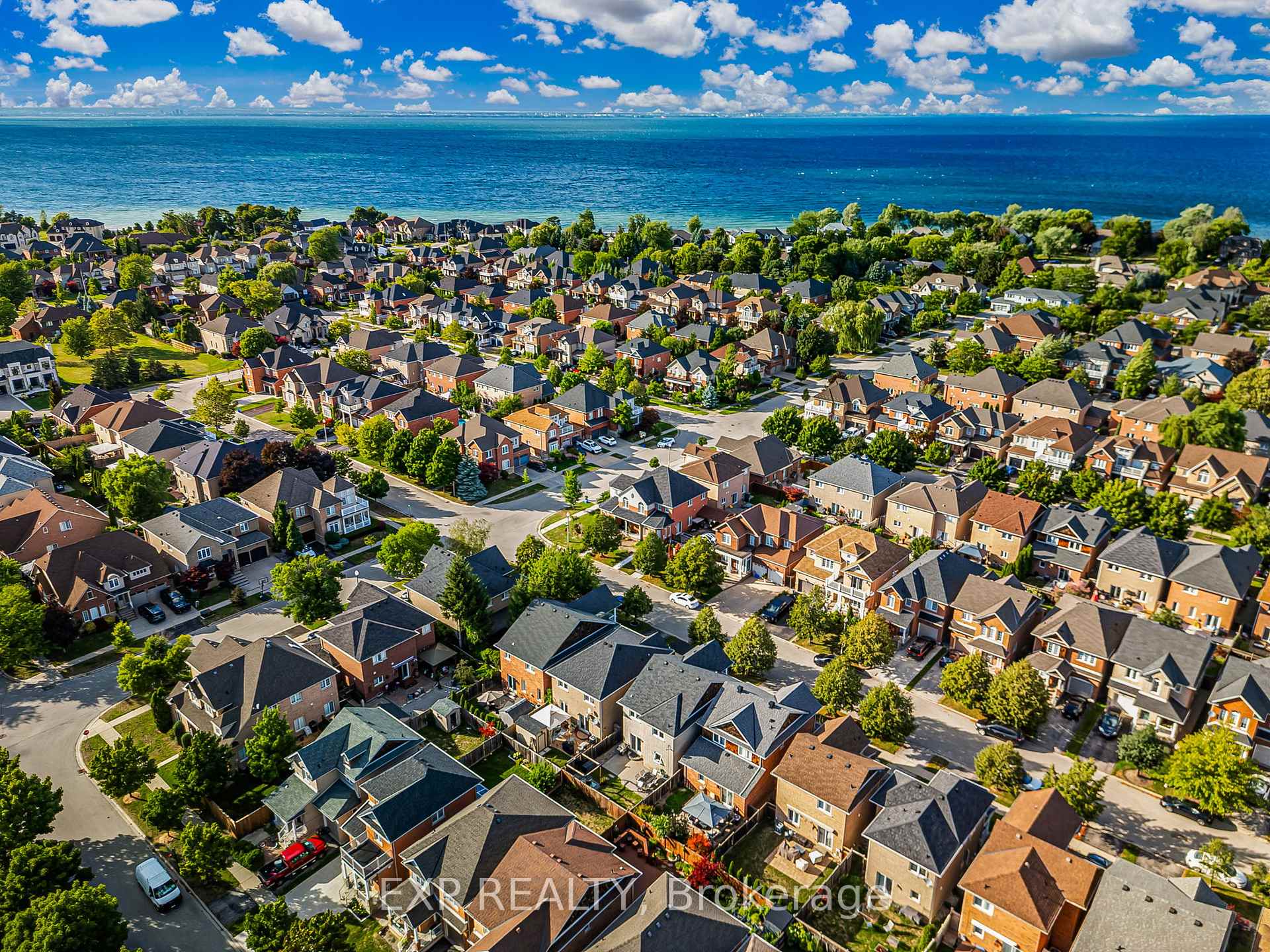 Photo 35 of 117 Glenmeadow Crescent, Hamilton, Winona Park — HOMEH