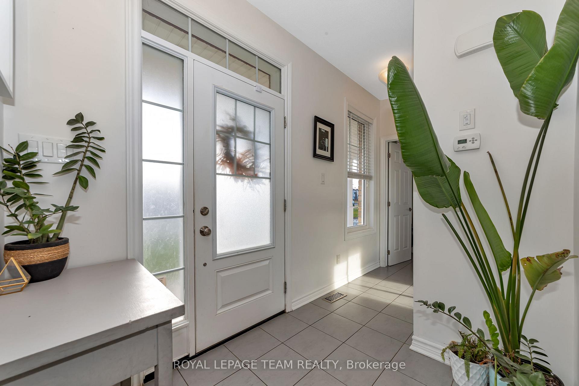 Photo 4 of 100 Burbot Street, Ottawa, Barrhaven - Half Moon Bay — HOMEH