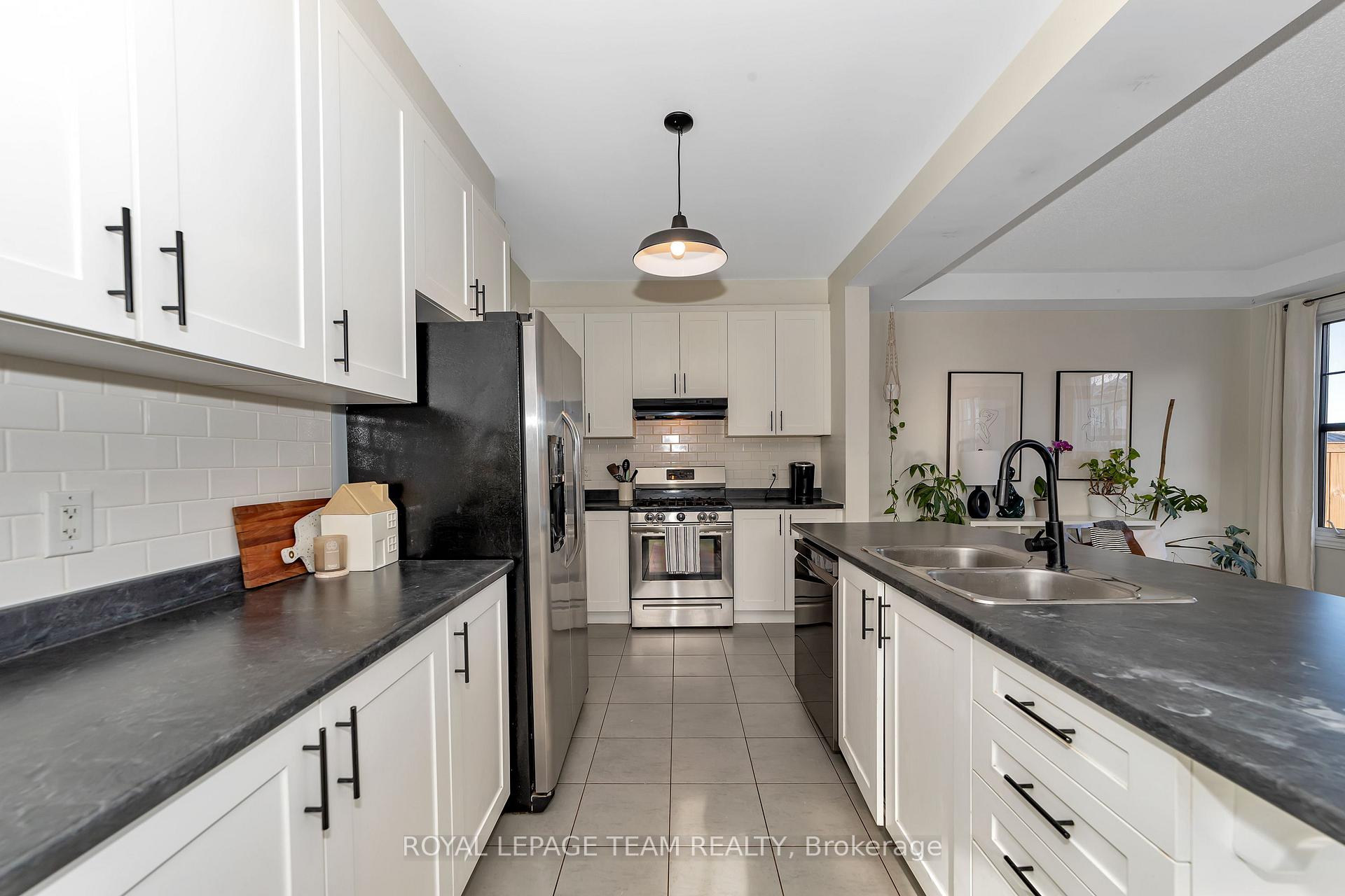 Photo 12 of 100 Burbot Street, Ottawa, Barrhaven - Half Moon Bay — HOMEH