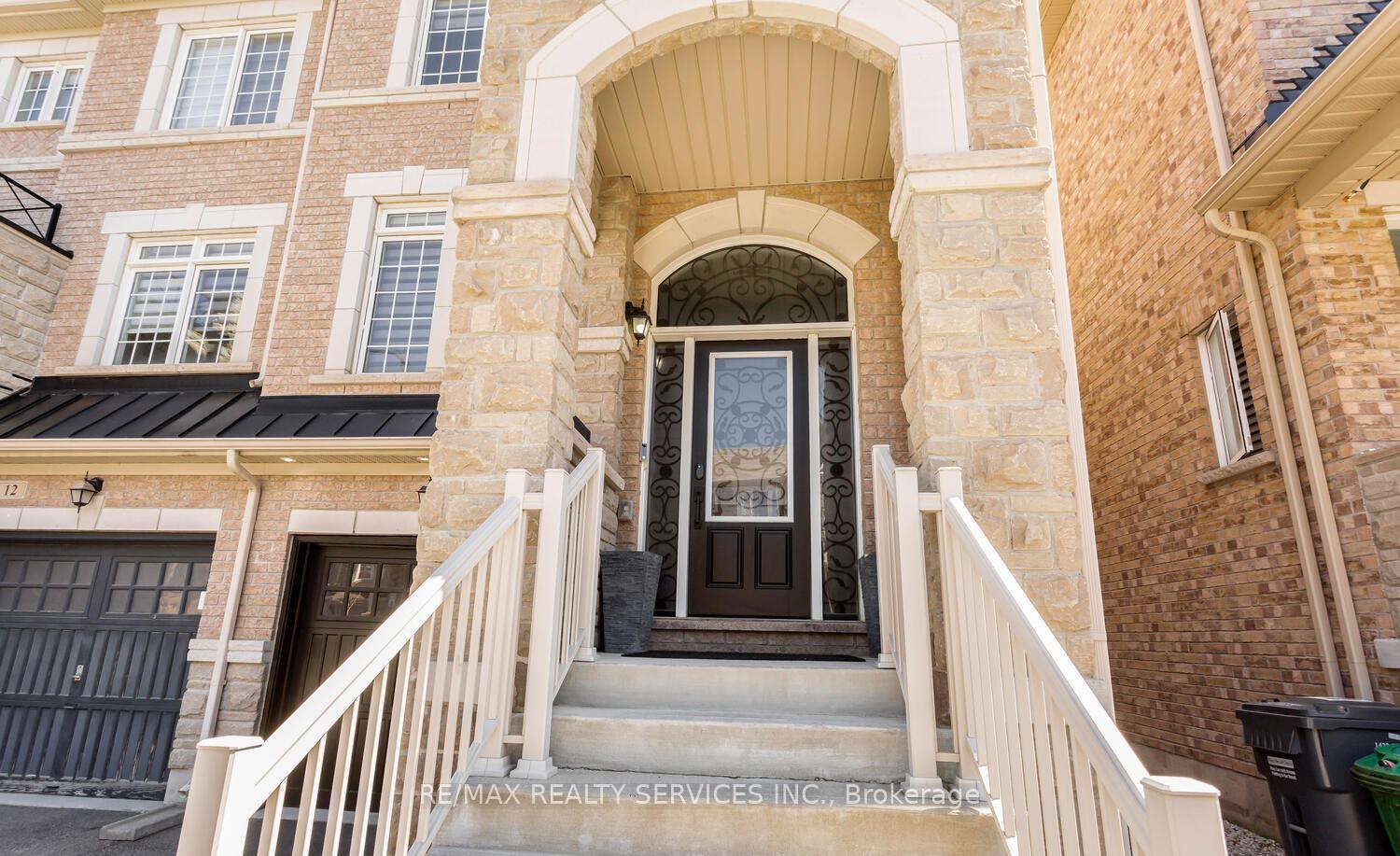 Photo 3 of 14 Rockman Crescent, Brampton, Northwest Brampton — HOMEH
