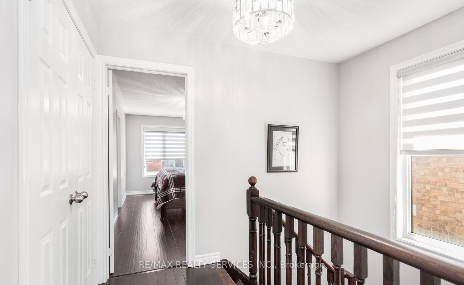 Photo 16 of 14 Rockman Crescent, Brampton, Northwest Brampton — HOMEH