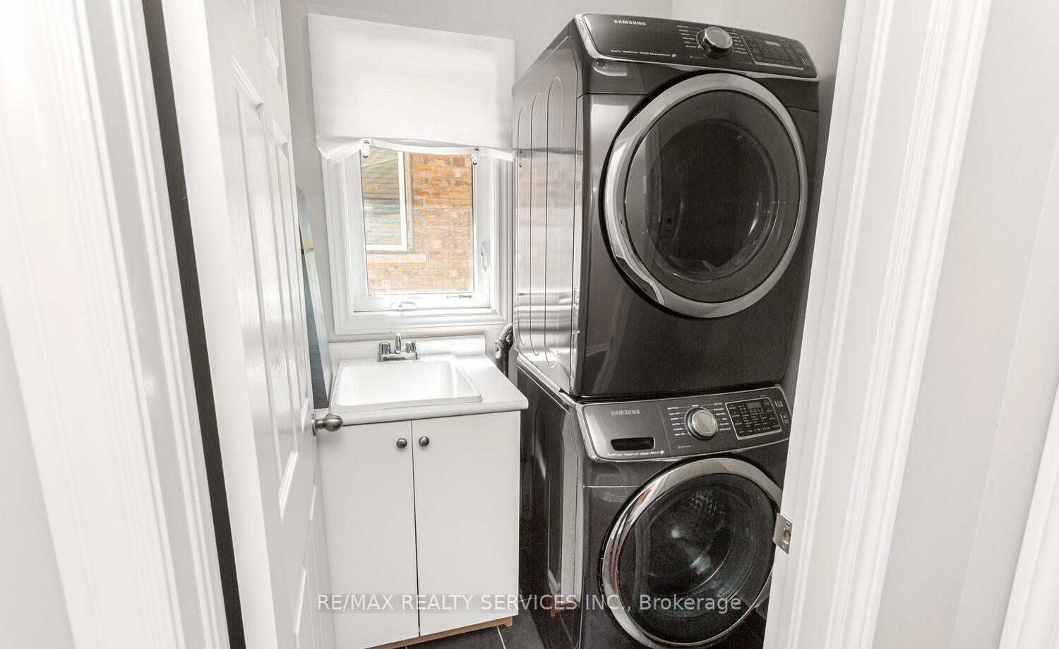 Photo 25 of 14 Rockman Crescent, Brampton, Northwest Brampton — HOMEH
