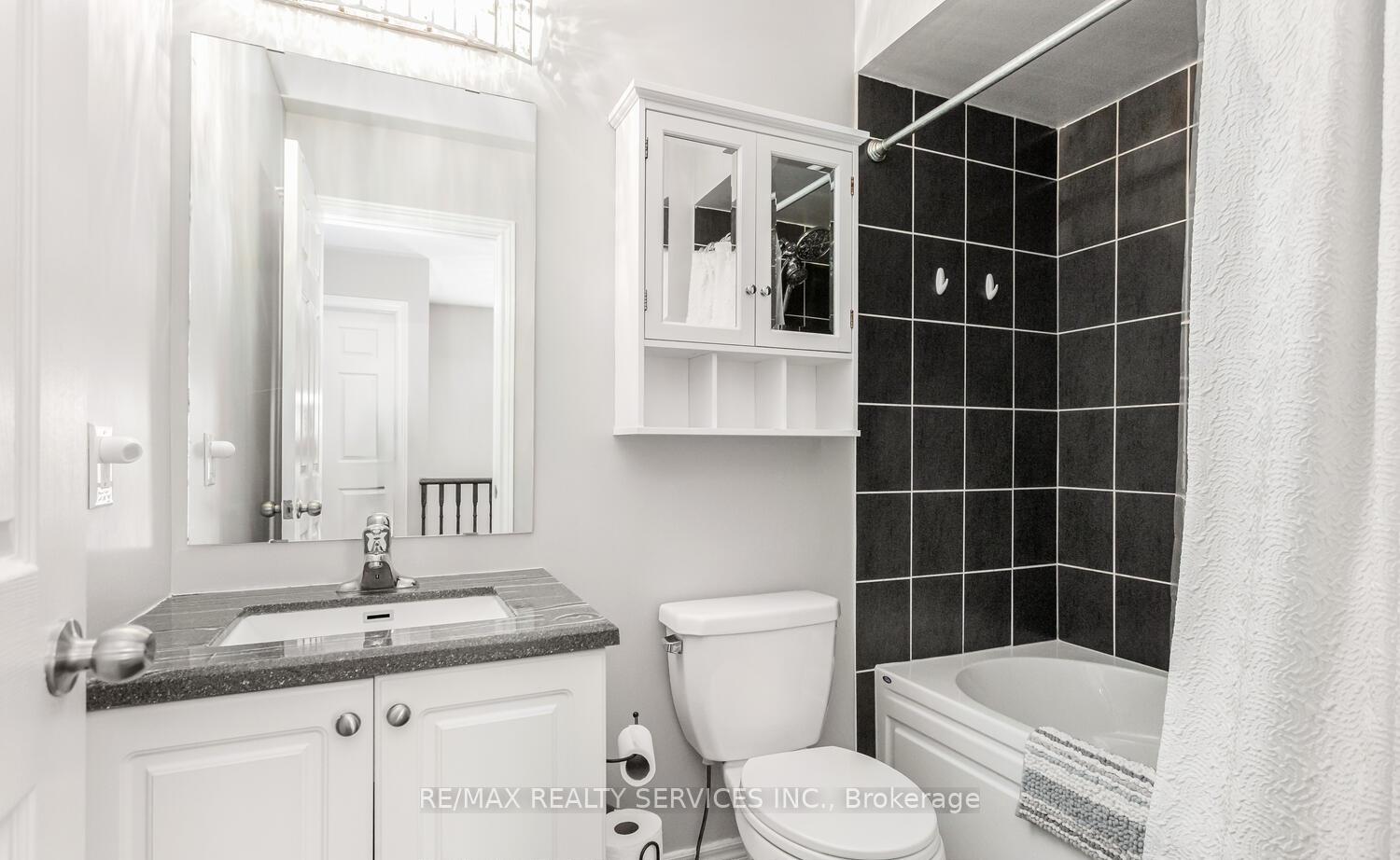 Photo 28 of 14 Rockman Crescent, Brampton, Northwest Brampton — HOMEH
