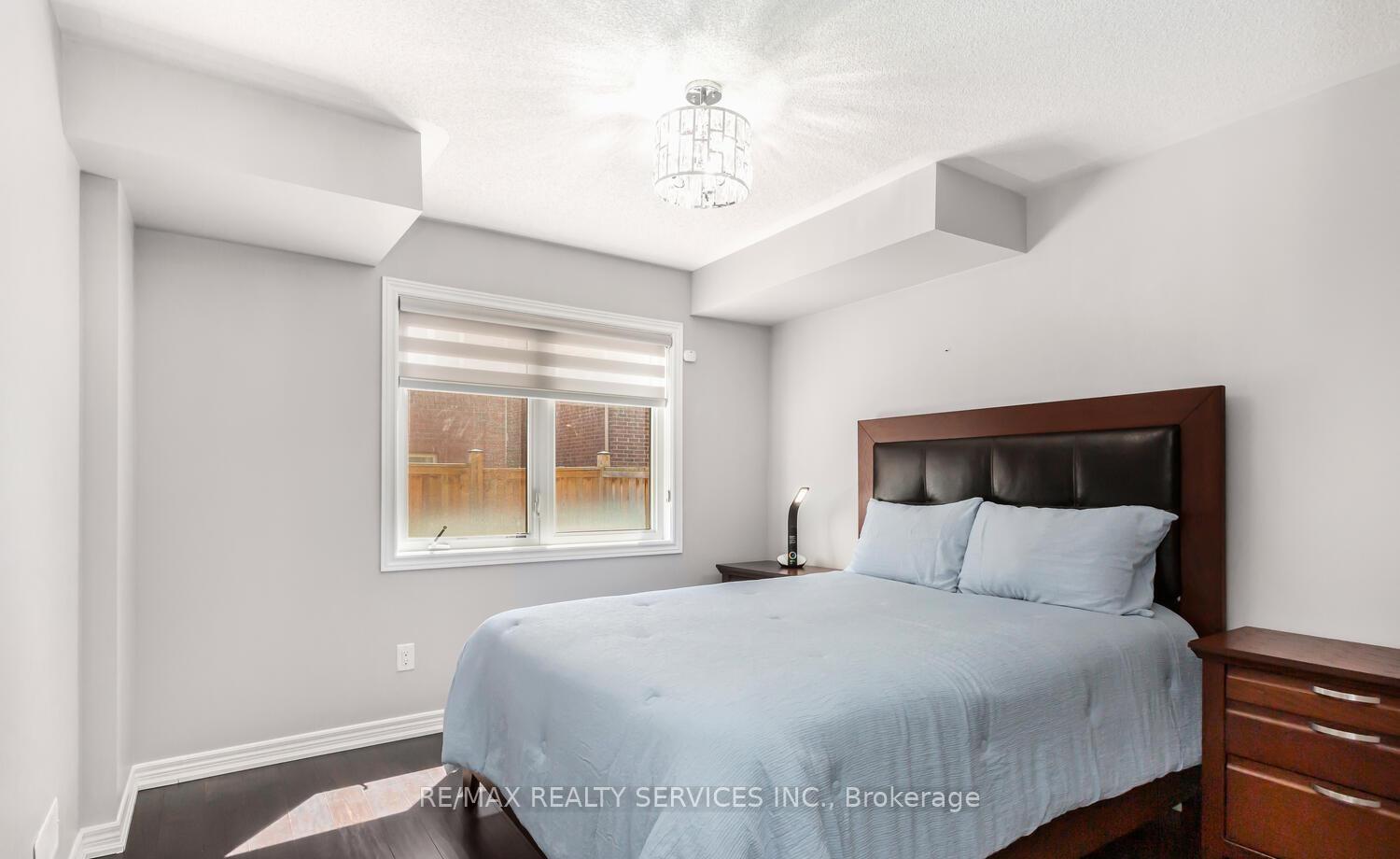 Photo 31 of 14 Rockman Crescent, Brampton, Northwest Brampton — HOMEH