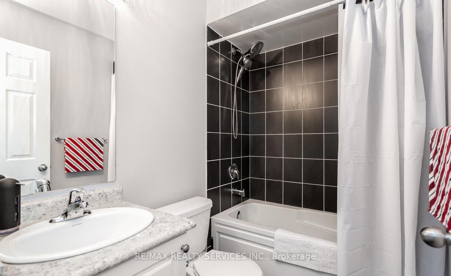 Photo 33 of 14 Rockman Crescent, Brampton, Northwest Brampton — HOMEH