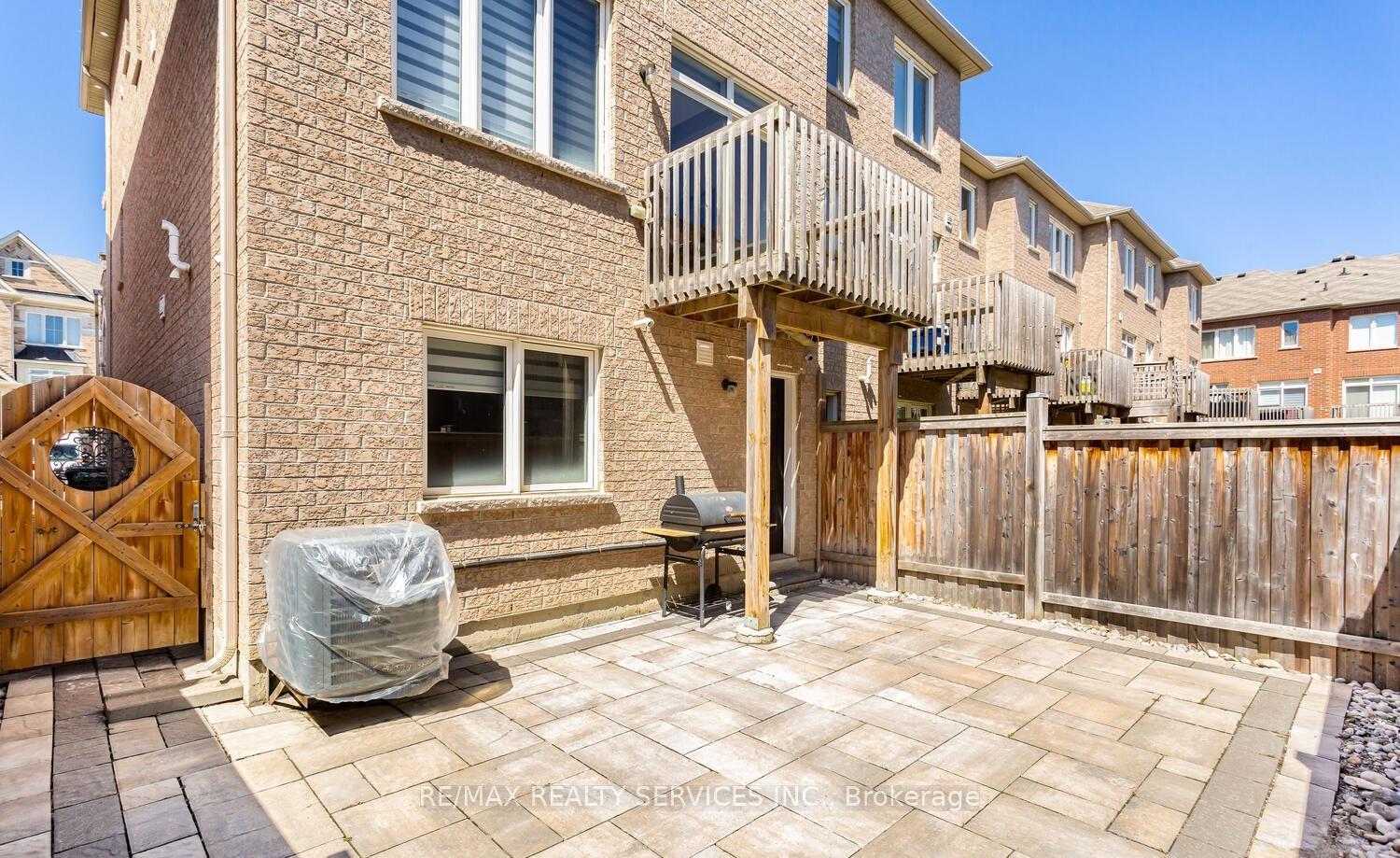 Photo 35 of 14 Rockman Crescent, Brampton, Northwest Brampton — HOMEH