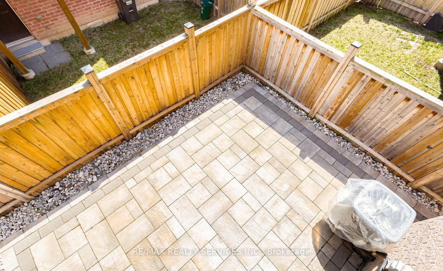 Photo 36 of 14 Rockman Crescent, Brampton, Northwest Brampton — HOMEH