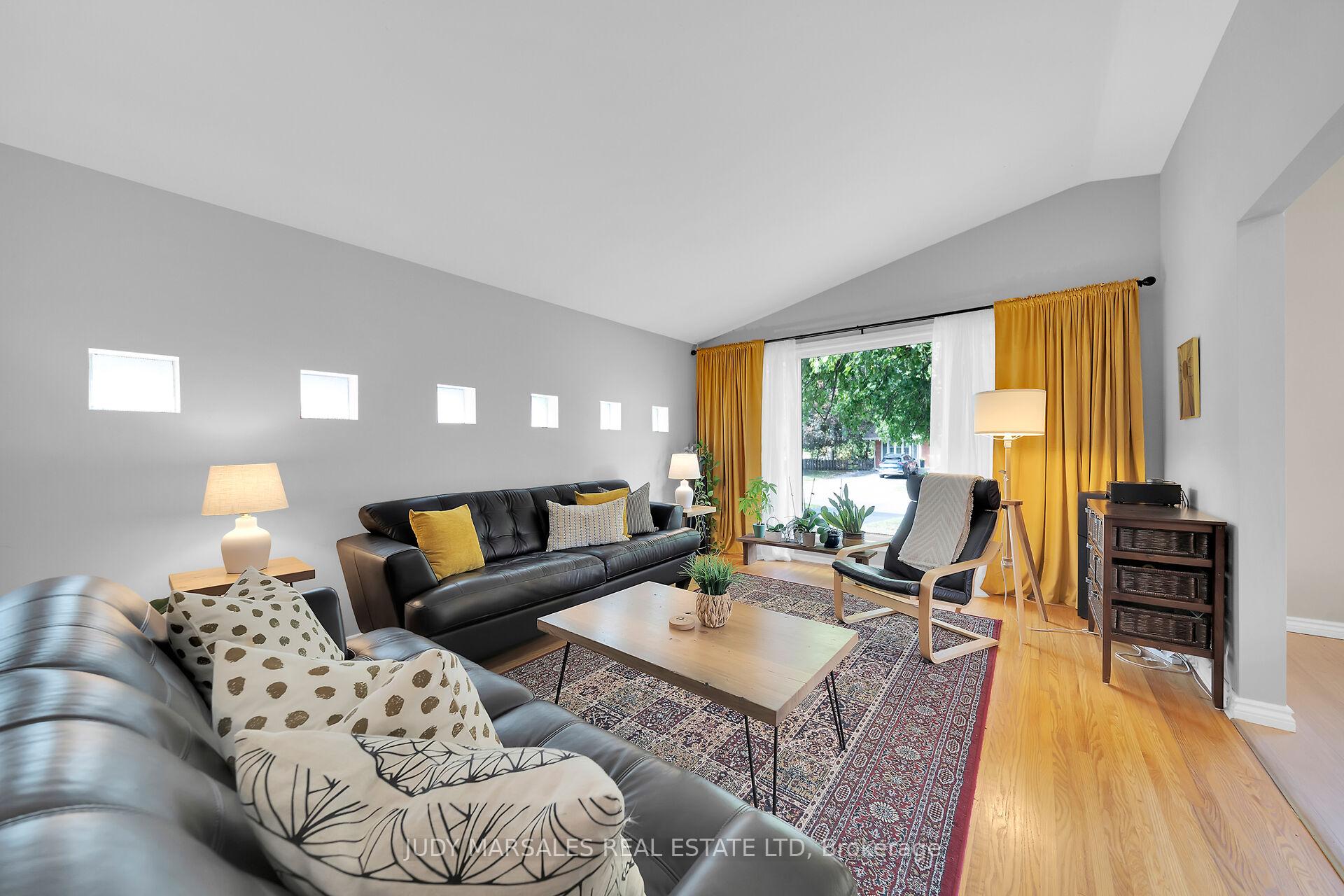 Photo 8 of 28 Pleasant Avenue, Hamilton, Dundas — HOMEH