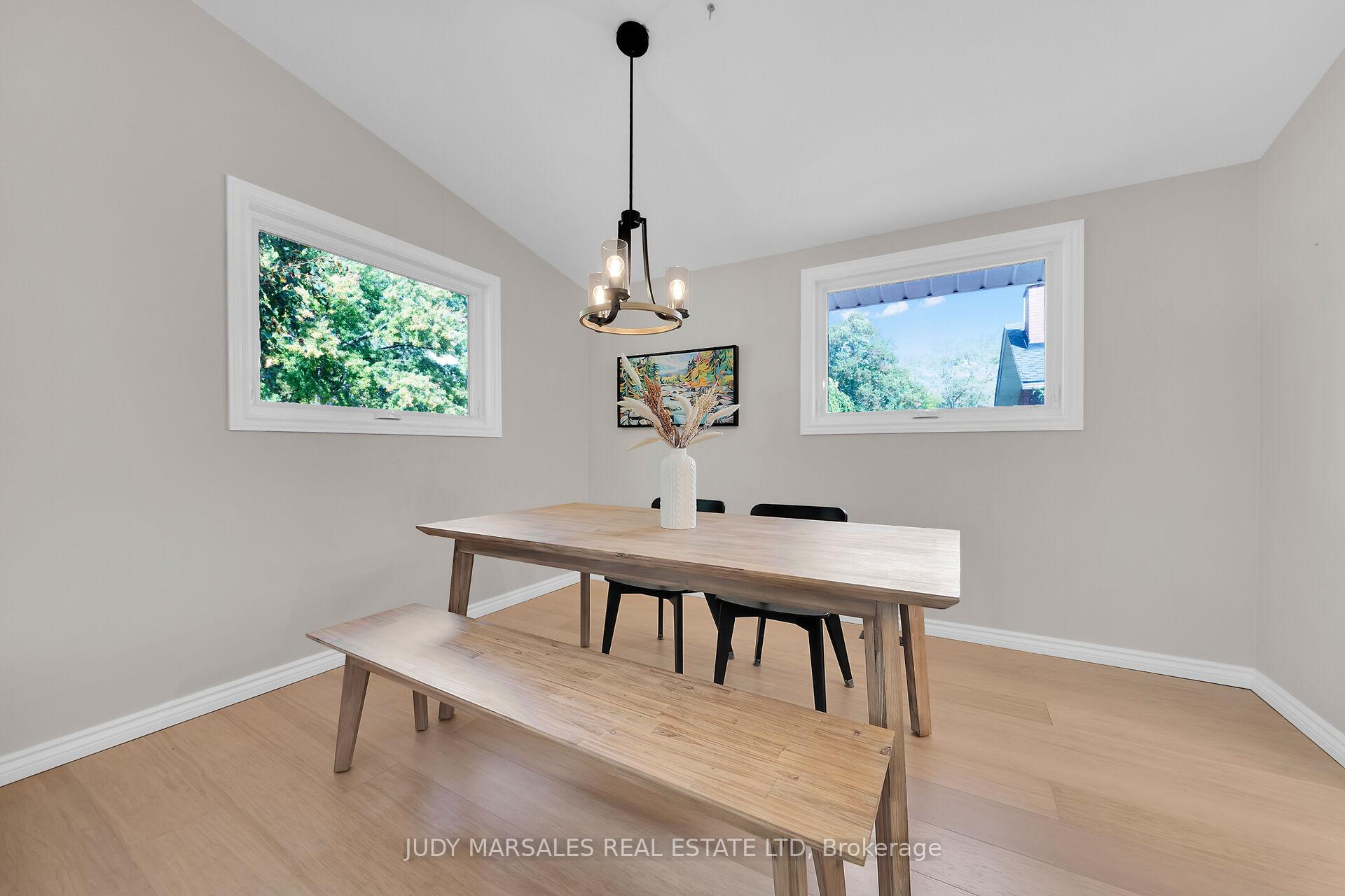 Photo 12 of 28 Pleasant Avenue, Hamilton, Dundas — HOMEH