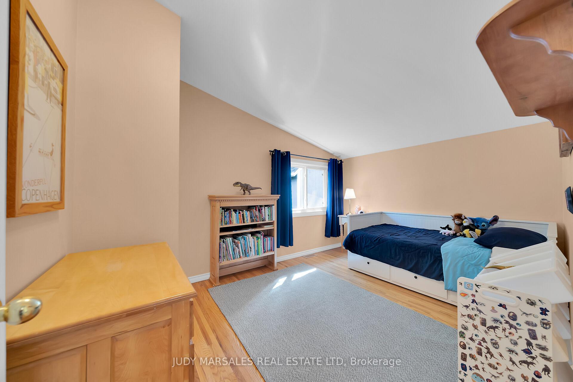 Photo 29 of 28 Pleasant Avenue, Hamilton, Dundas — HOMEH