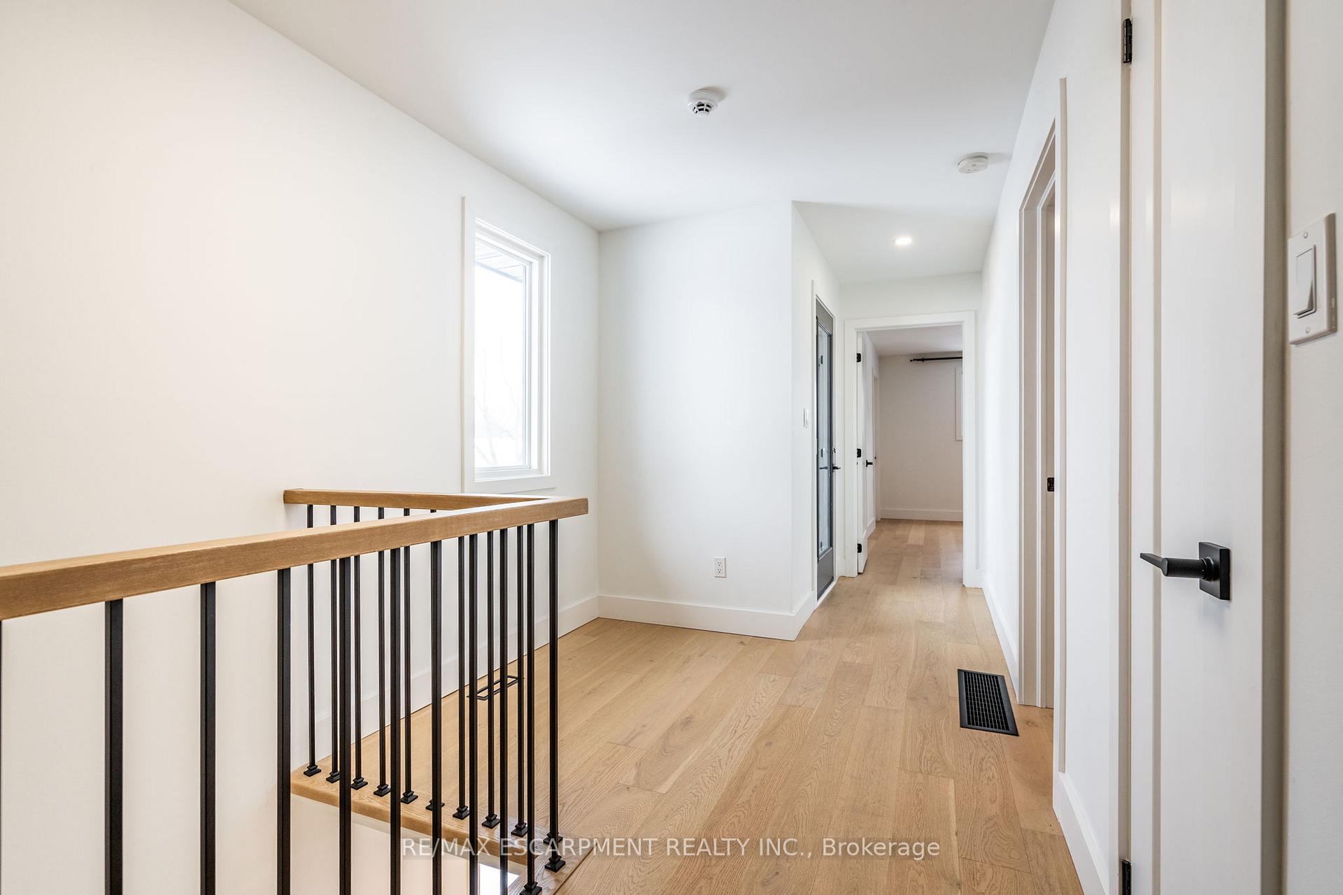Photo 13 of 3135 Michael Crescent, Burlington, Palmer — HOMEH