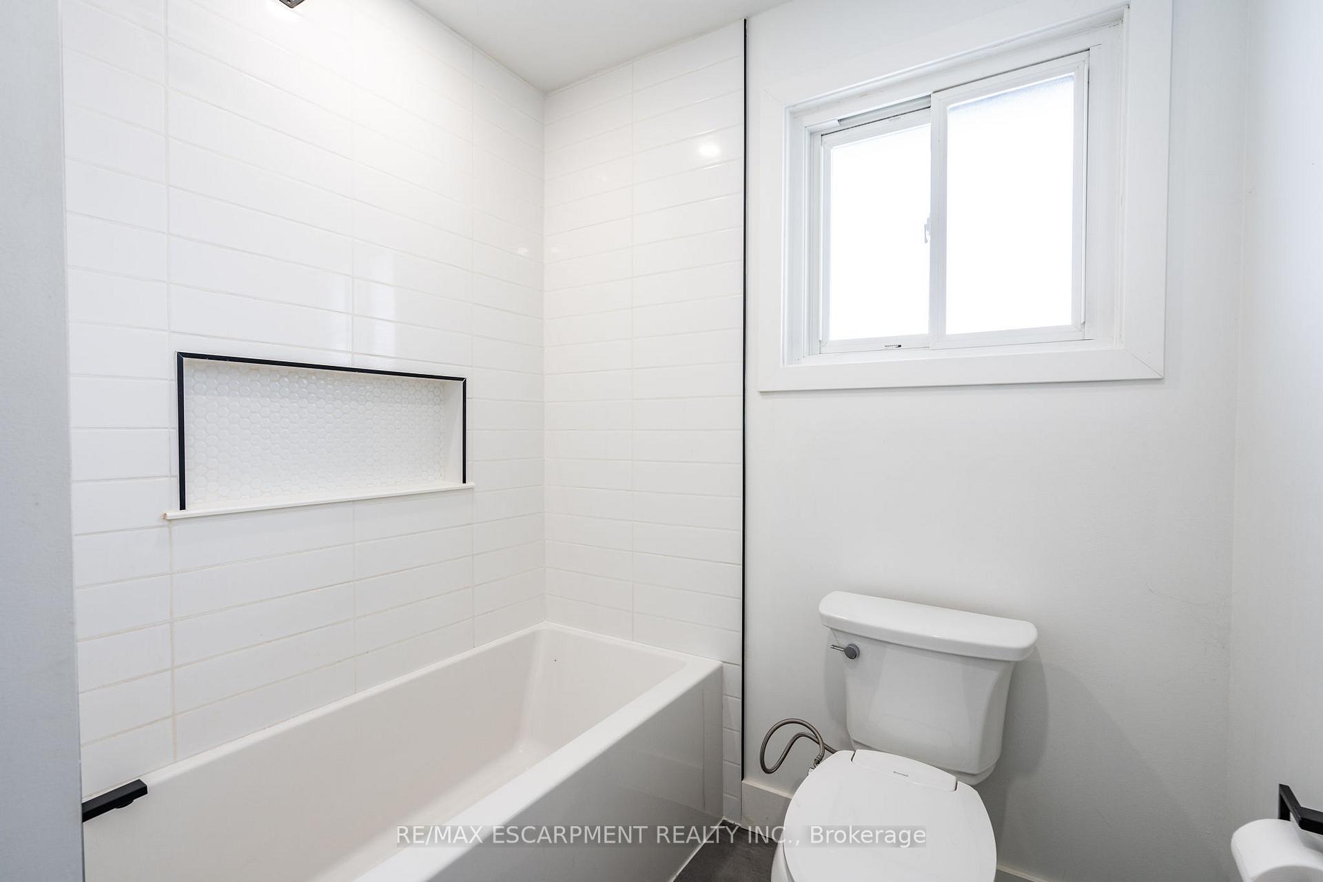 Photo 26 of 3135 Michael Crescent, Burlington, Palmer — HOMEH