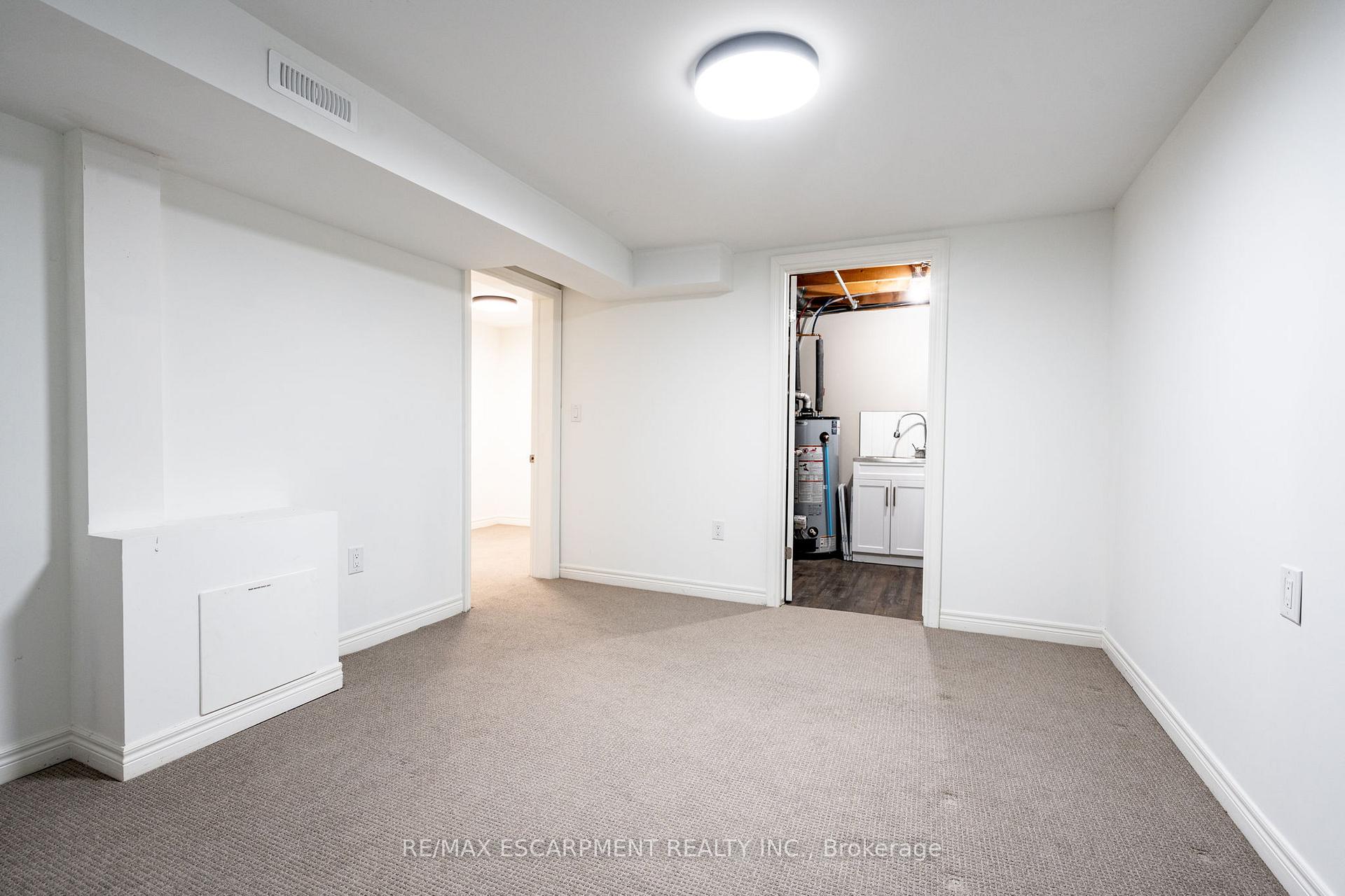 Photo 35 of 3135 Michael Crescent, Burlington, Palmer — HOMEH