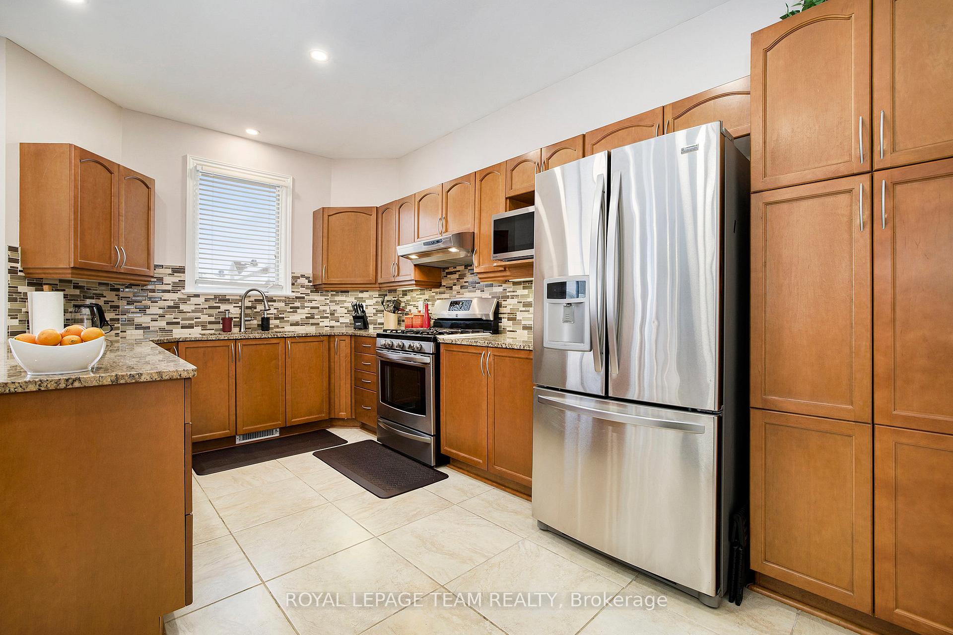Photo 9 of 87 Gleeson Way, Ottawa, Barrhaven - Longfields — HOMEH